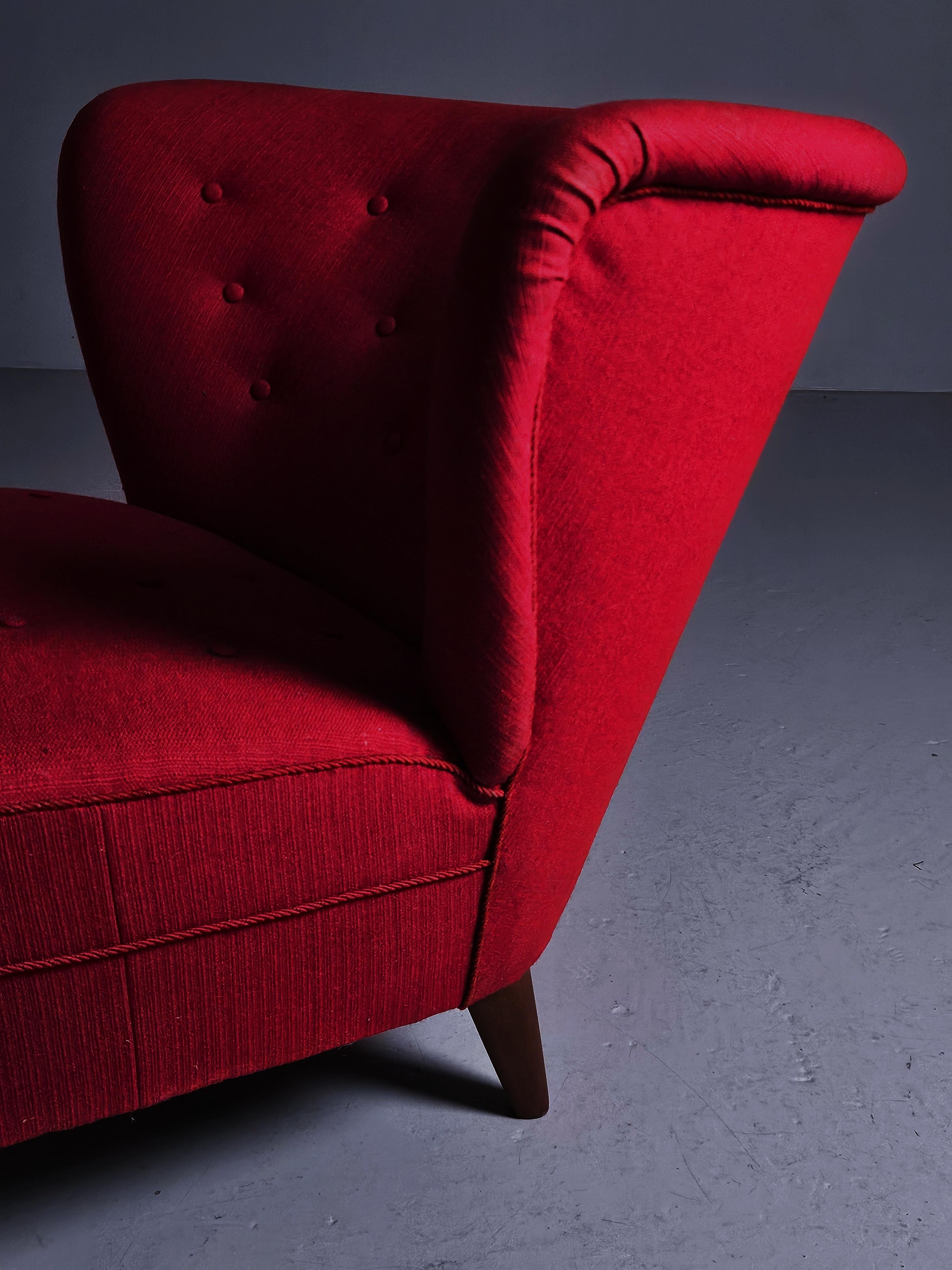 Scandinavian Modern Chunky lounge chair by Gösta Jonsson, Sweden, 1950s For Sale