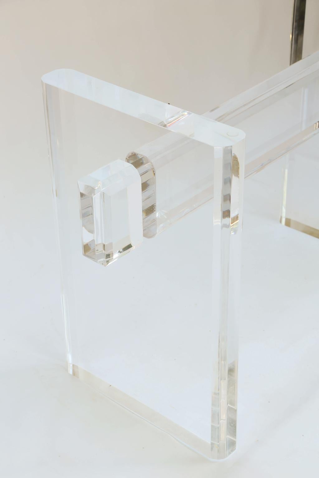 Chunky Lucite Table Base in the Manner of Karl Springer In Good Condition In West Palm Beach, FL