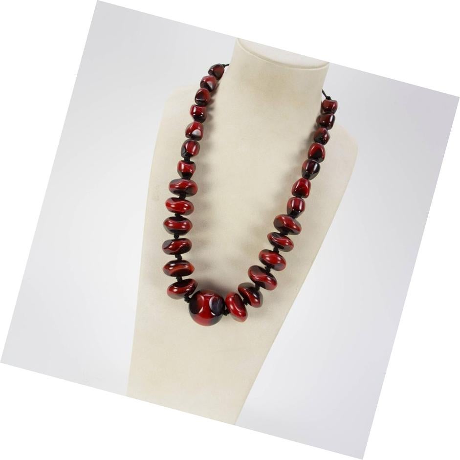 Chunky Lustrous Faux Coral Resin Beads Statement Necklace  In New Condition In Montreal, QC