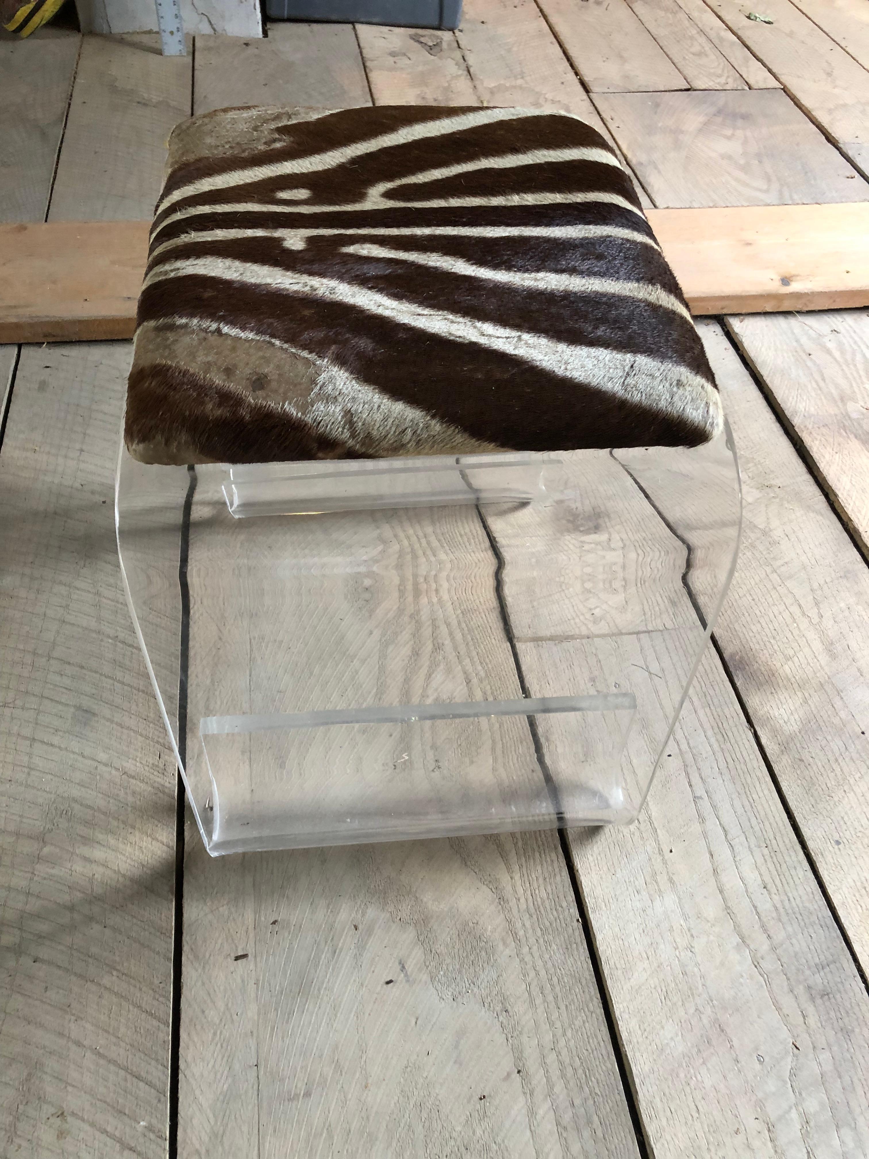 Mid-Century Modern Chunky Mid Century Modern Lucite Waterfall Style Ottoman Bench