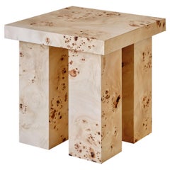 Table d'appoint Chunky Miter en noyer teinté à la betterave par Mock Studio