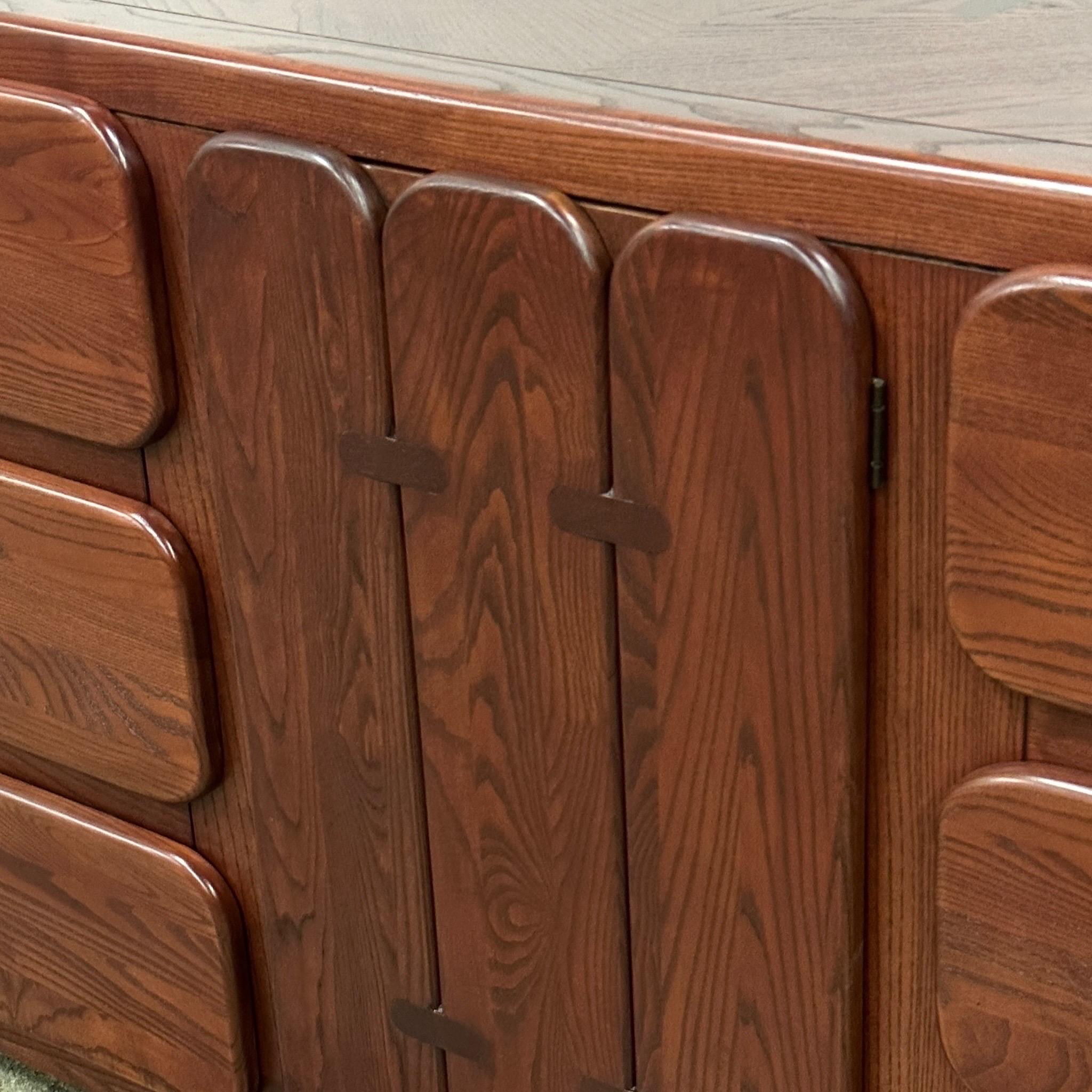 Mid-Century Modern Chunky Modern Oak Dresser/Sideboard For Sale