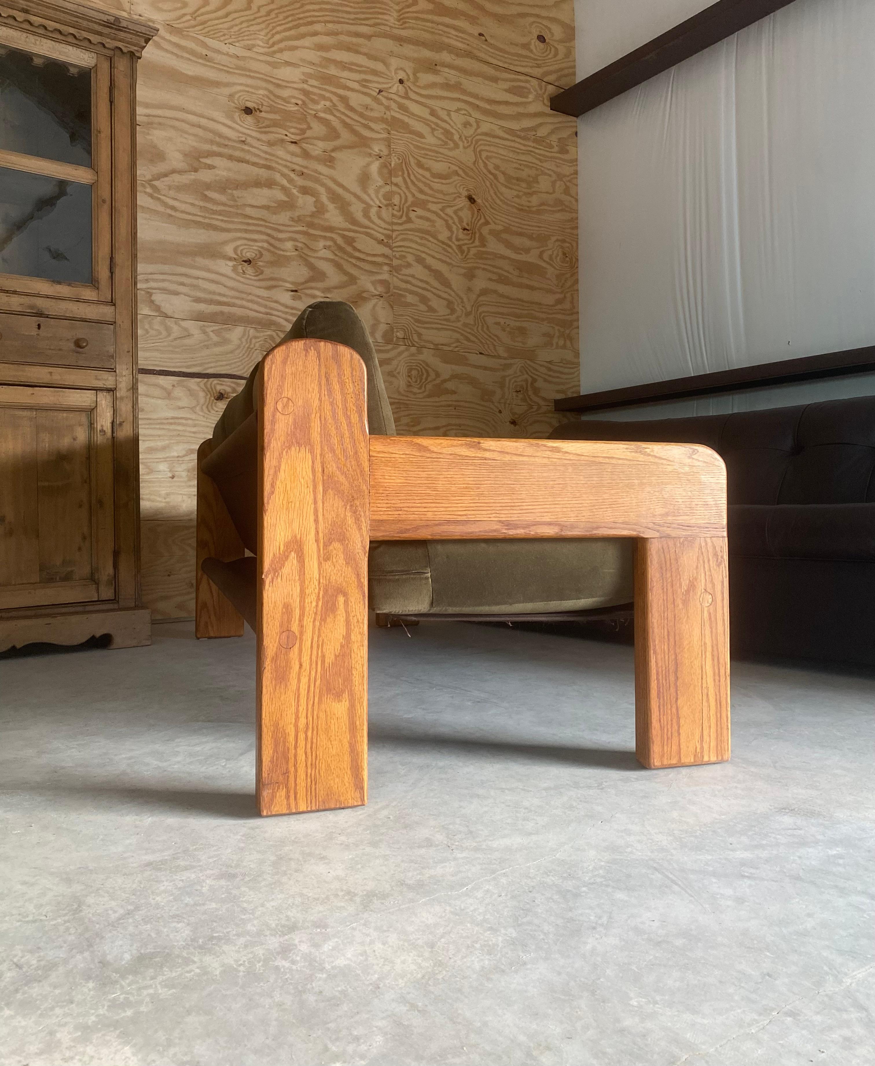 Divano a fionda Chunky Oak di Martin Rudick con rivestimento in velluto New Velvet in vendita 2