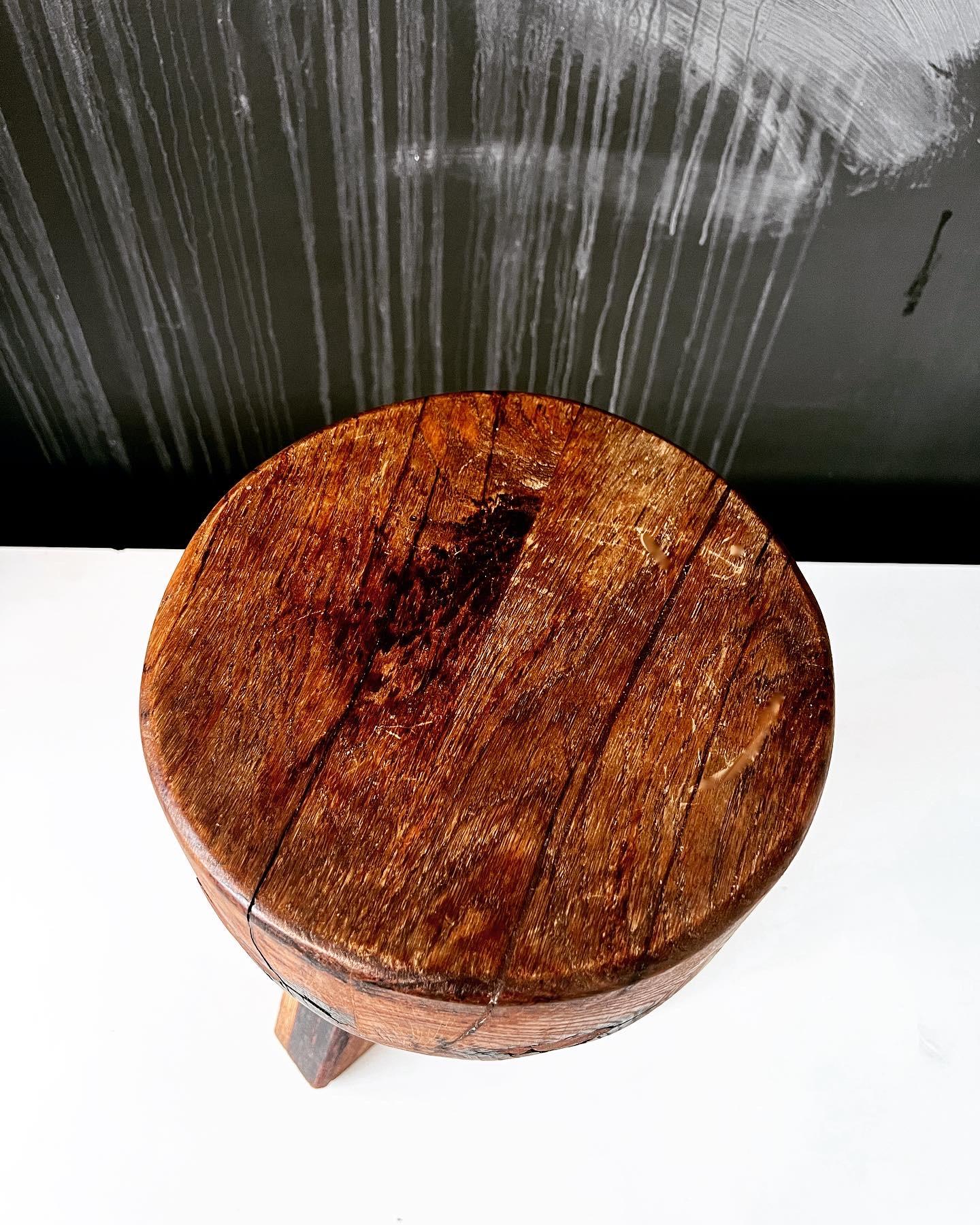 Interesting three legged naïve French stool in solid oak with beautiful patina. Colours vary from caramel to deep browns, almost black.

A great esthetically interesting interior piece.