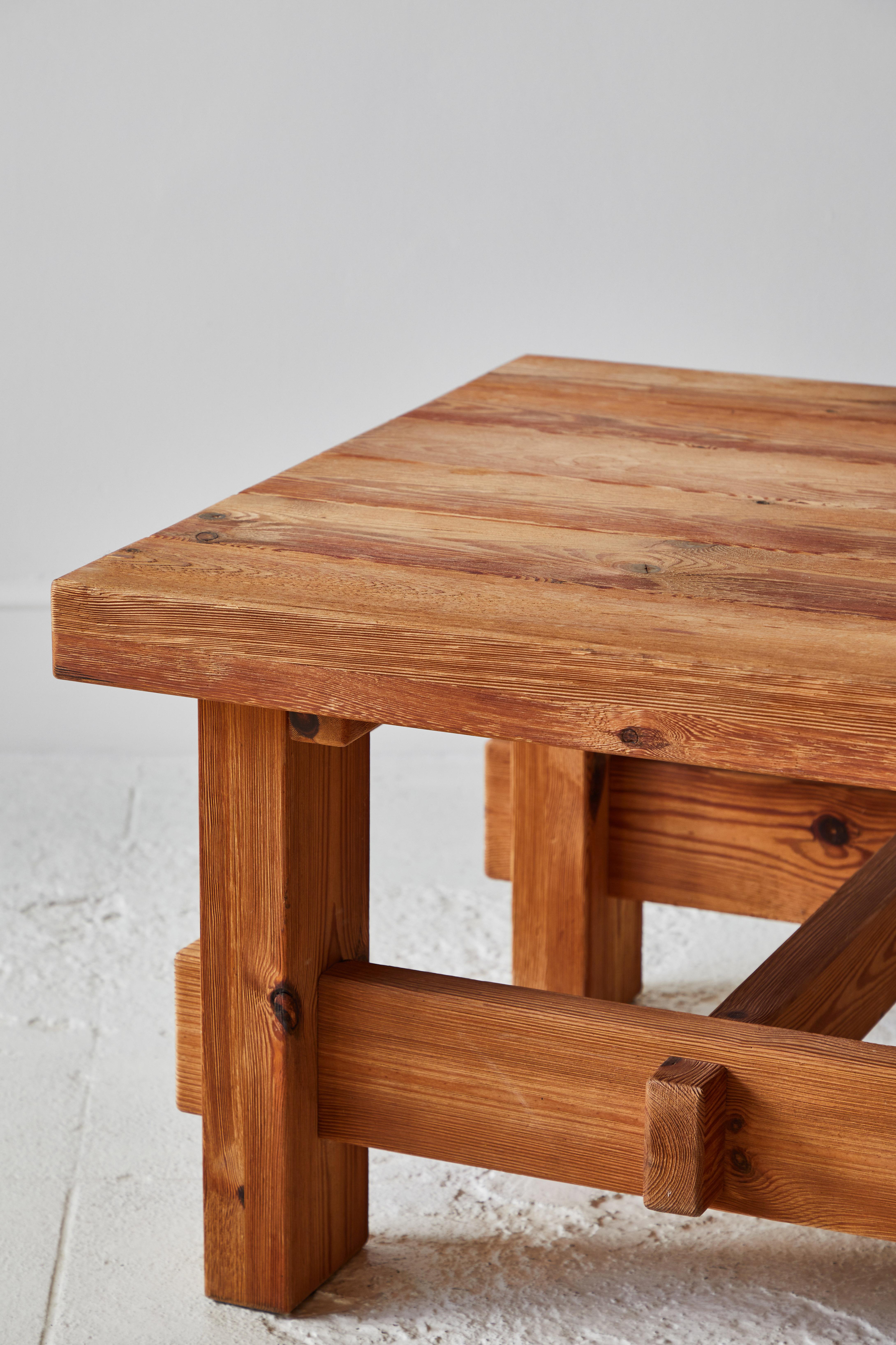 Chunky Pine Side Table In Good Condition In Los Angeles, CA