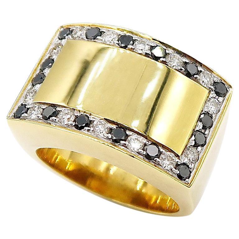 Chunky Rectangular with Black and White Diamond Edge 18 Karat Yellow Gold Ring For Sale