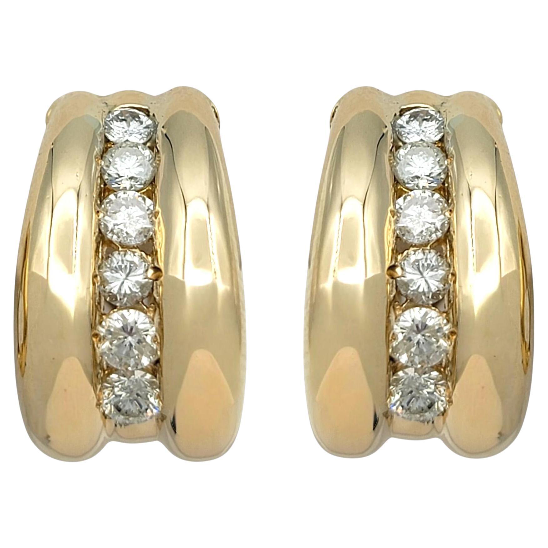 Orecchini a cerchio con diamanti rotondi e increspati in oro giallo 14 carati