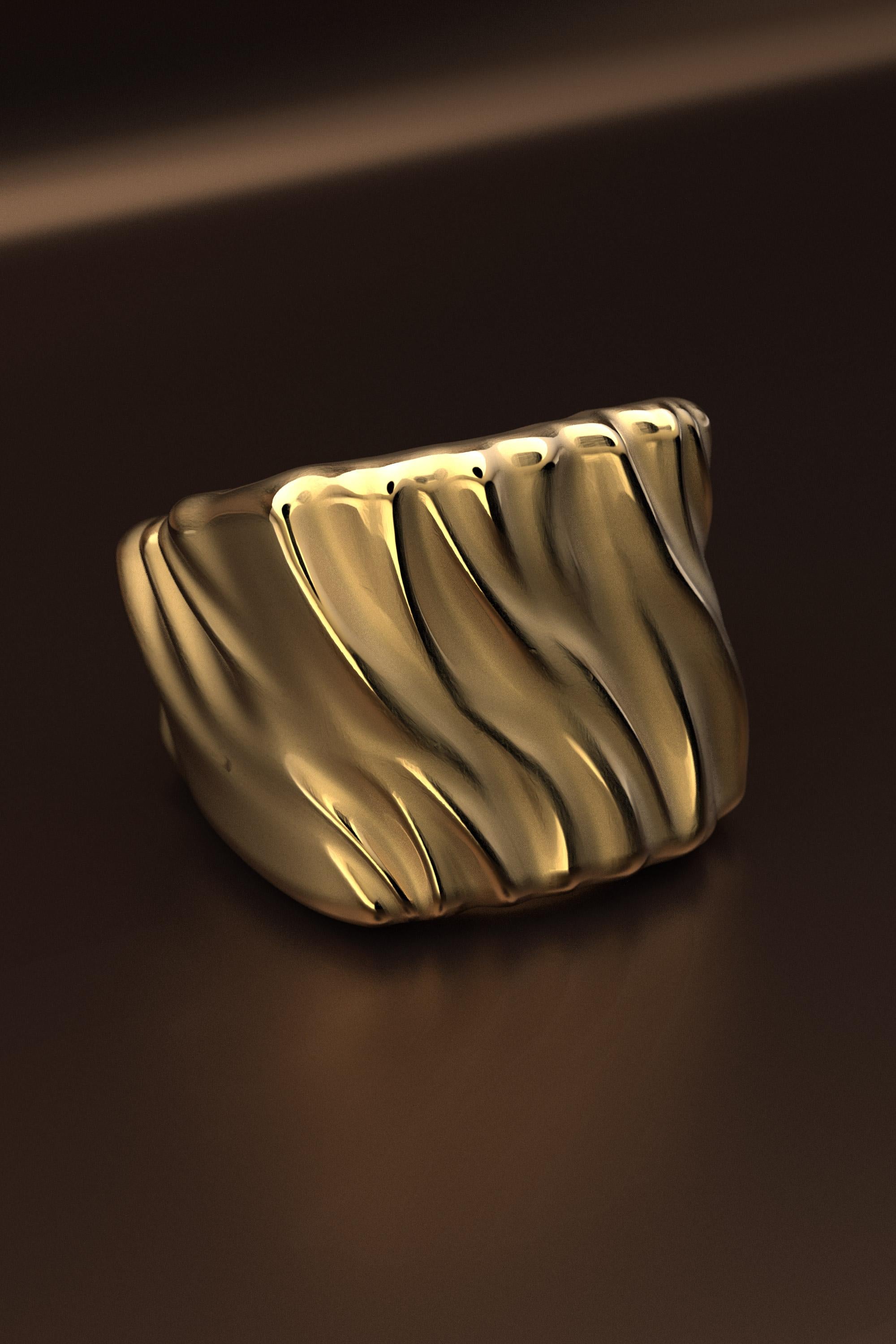 For Sale:  Chunky Ring in 18k Gold Made in Italy Fine Jewelry by Oltremare Gioielli 6