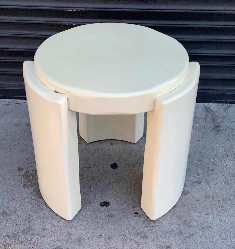 Heavily lacquered side table with a chunky/thick frame in the style of Karl Springer.

The piece has beautiful lines, well designed and executed.

Measurements:
22 inches diameter including leafs x 19 inches diameter (top only) x 20 inches