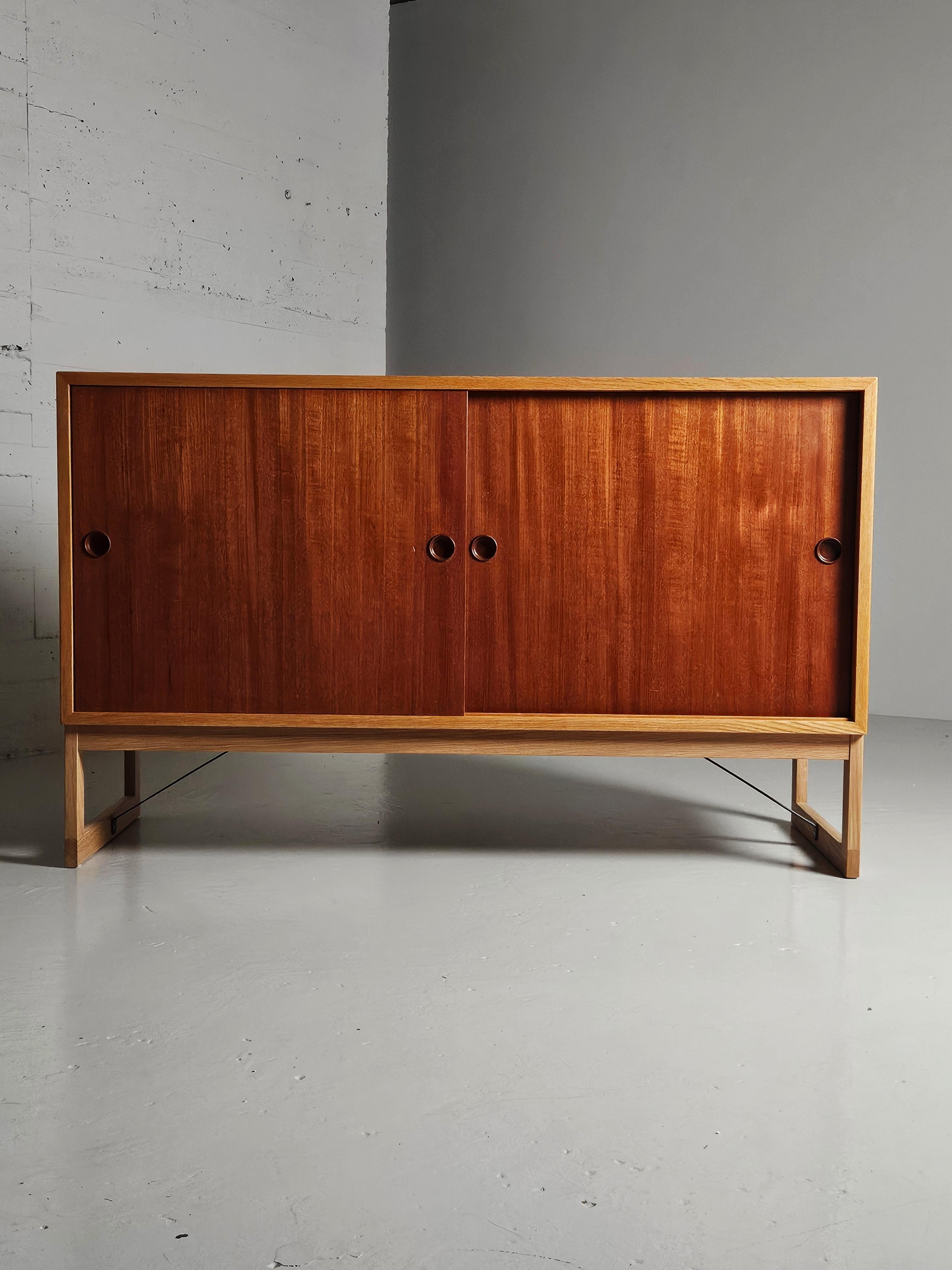 Chunky sideboard by Børge Mogensen, Sweden, 1960s For Sale 1