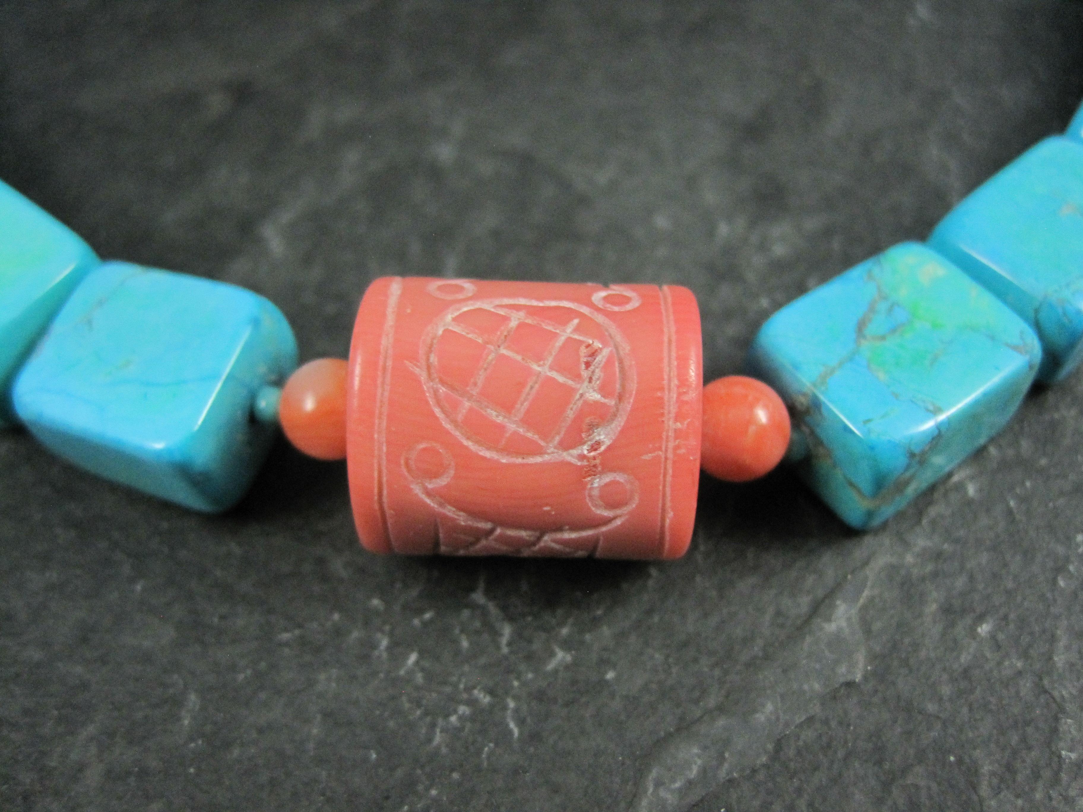 Perle Collier en Turquoise et Corail sculpté du Sud-Ouest en vente