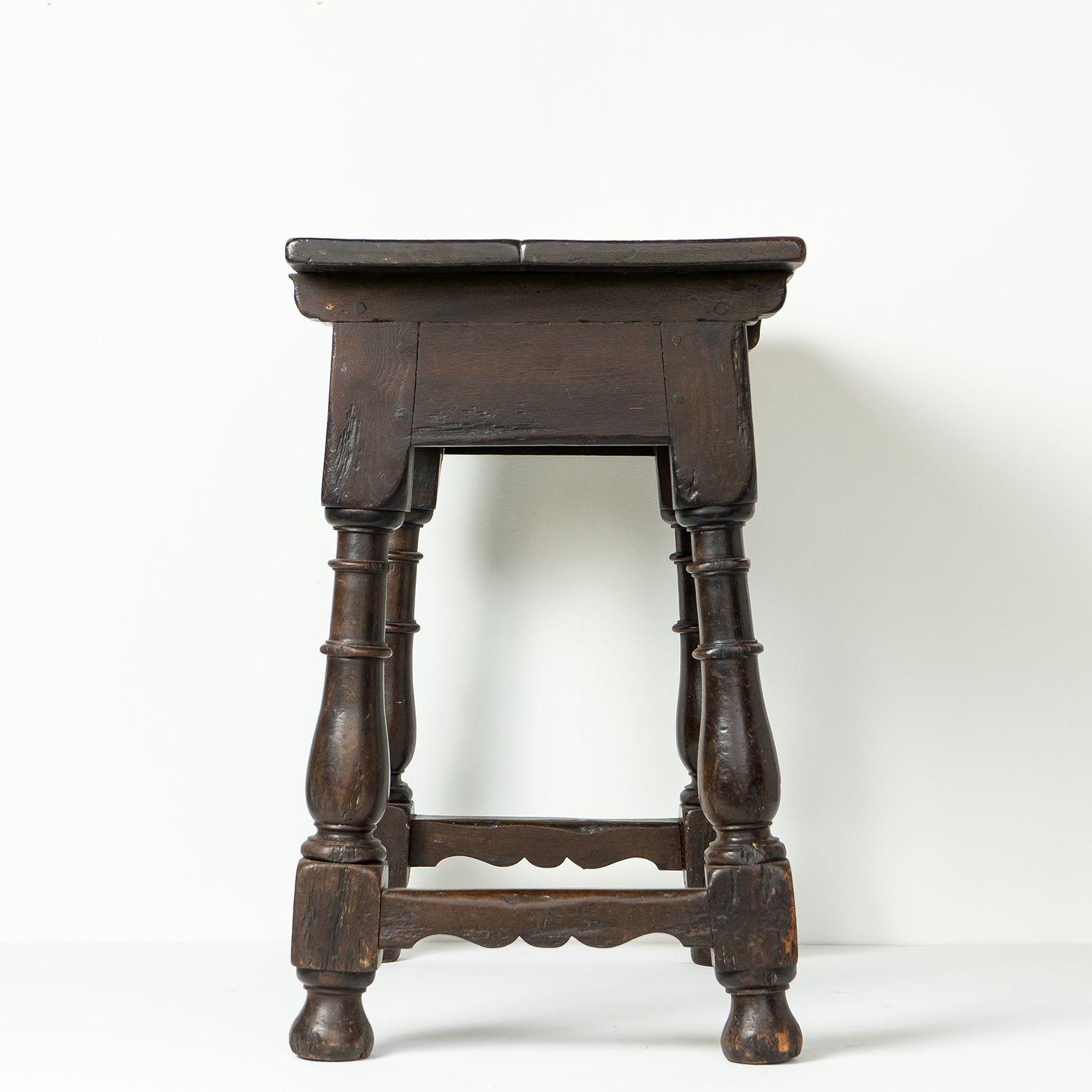 Antique Chunky Spanish Baroque Oak Side Table with Baluster Legs, 17th Century For Sale 6