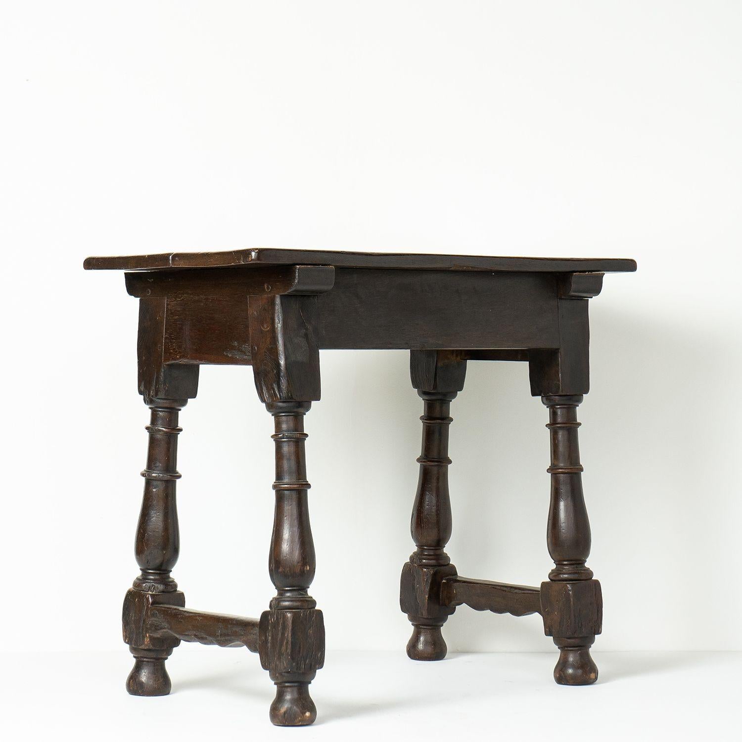 Hand-Carved Antique Chunky Spanish Baroque Oak Side Table with Baluster Legs, 17th Century For Sale