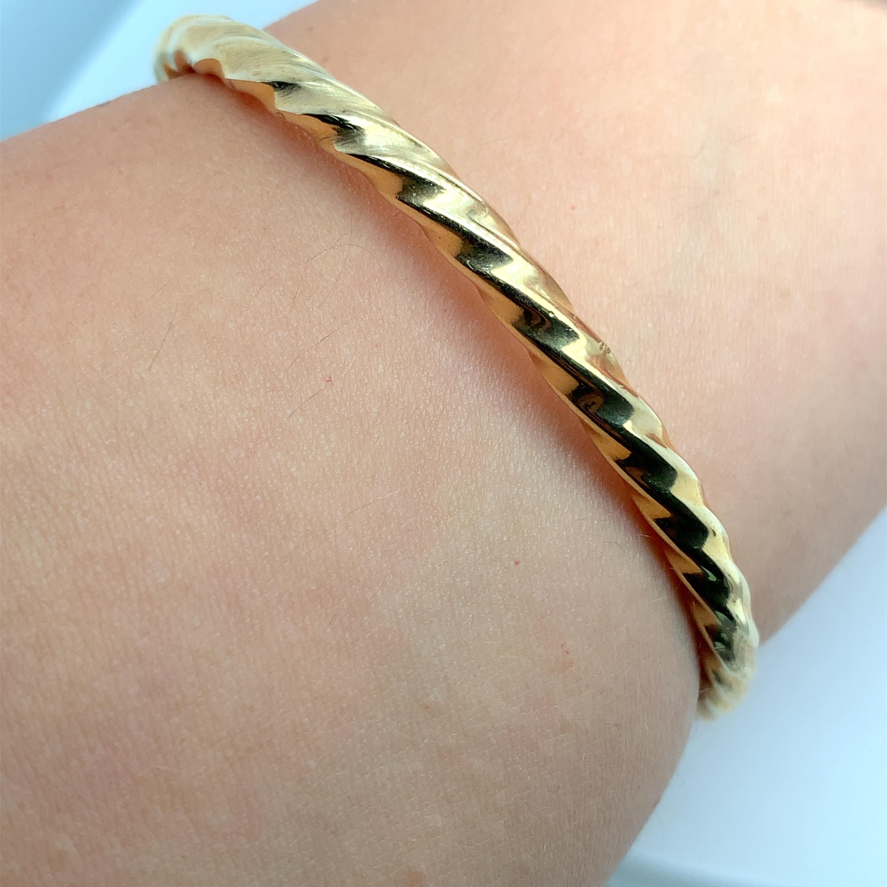 Art Deco Chunky twisted cuff open bangle bracelet 9k yellow gold For Sale