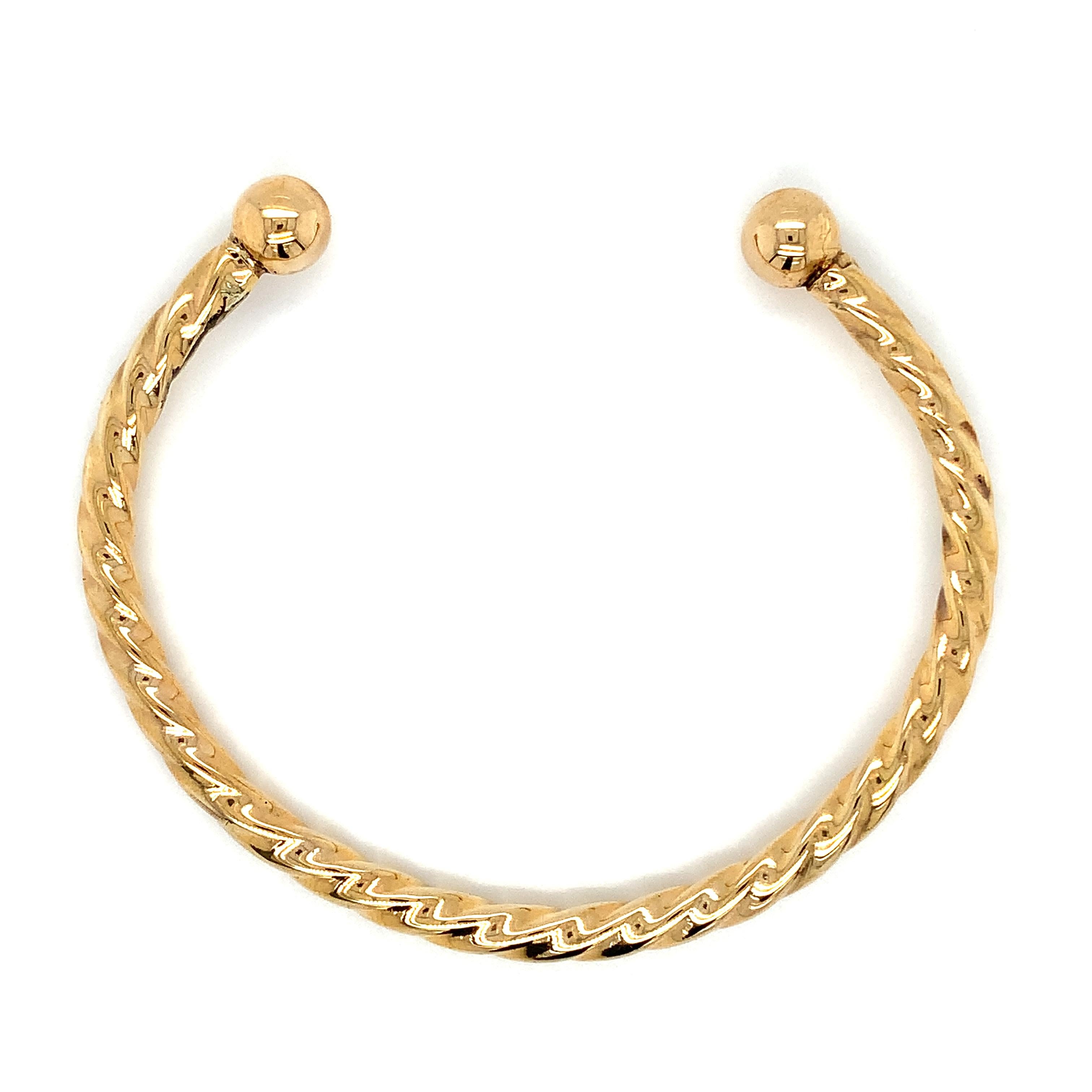 Chunky twisted cuff open bangle bracelet 9k yellow gold In New Condition For Sale In London, GB