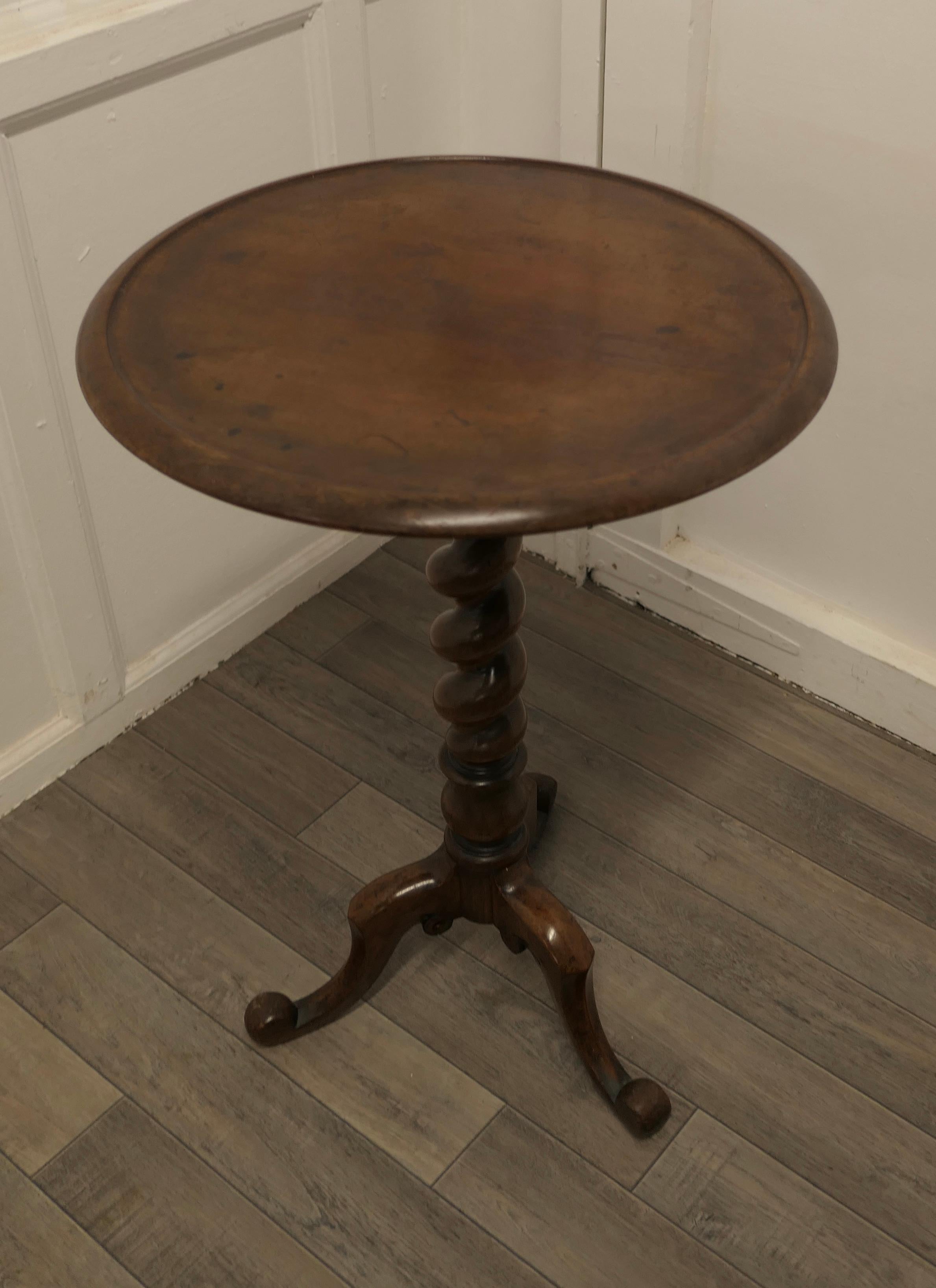 19th Century Chunky Victorian Wine Table or Occasional Lamp Table  This is a lovely table   For Sale