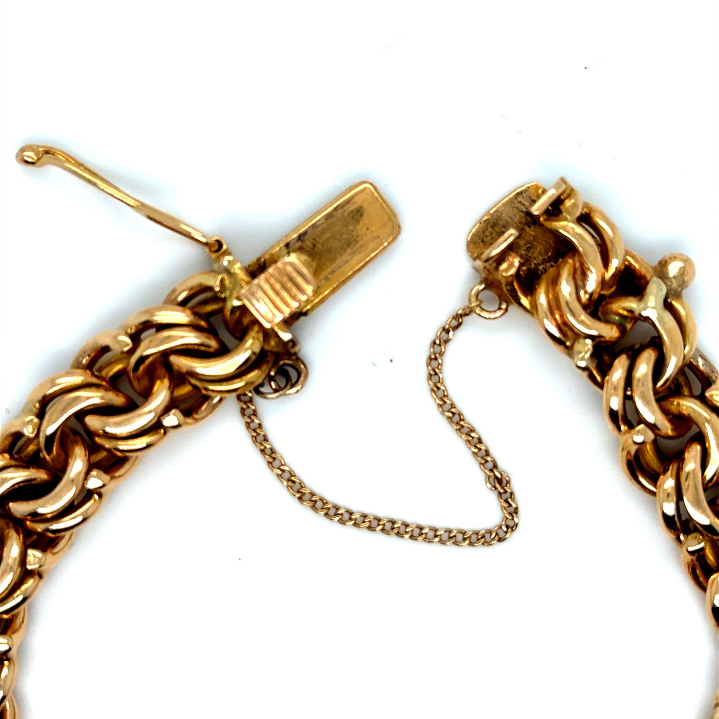 Chunky Vintage 18K Gelbgold Armband Charm-Armband. (Retro) im Angebot