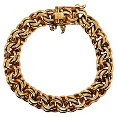 Chunky Vintage 18K Yellow Gold Bracelet Charm Bracelet.
