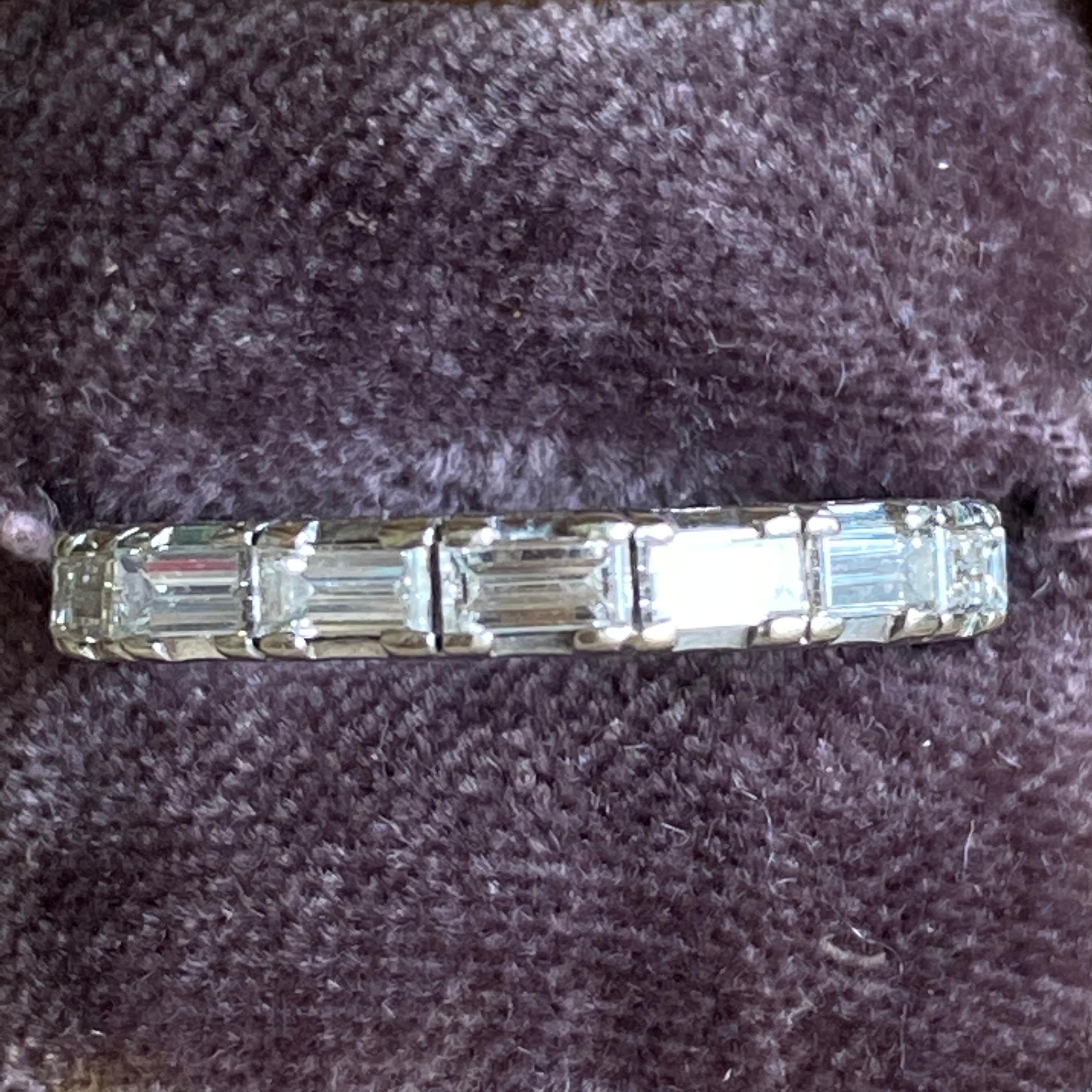 Anneau d'éternité vintage 2ct diamant baguette 18K, grossier Excellent état - En vente à Scotts Valley, CA