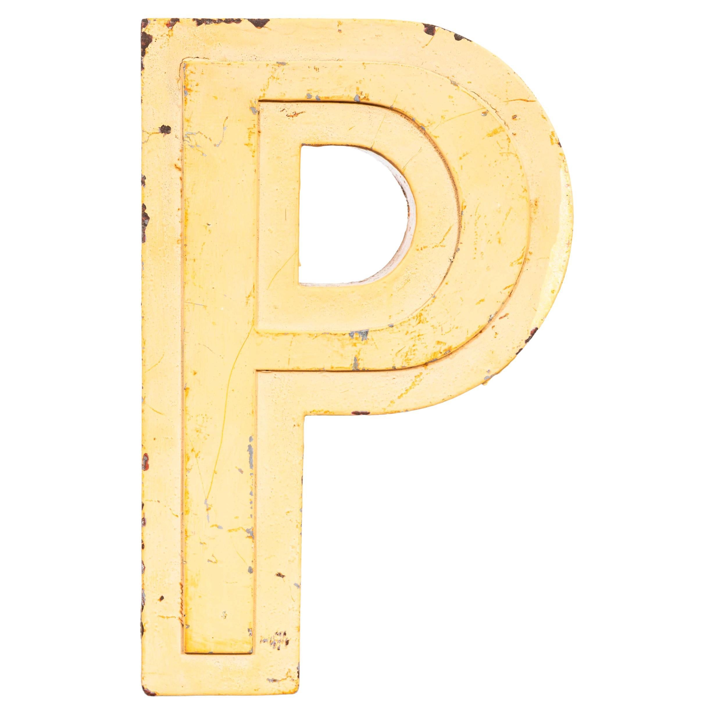 Chunky Vintage French Signage Letter - Medium P For Sale
