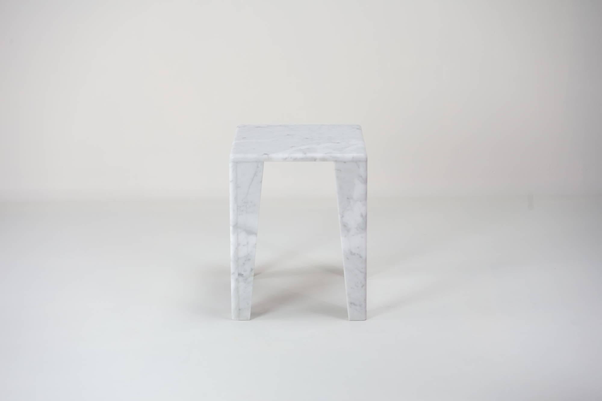 ChunkY01, Carrara Marble Side Table In New Condition For Sale In Campobasso, CB