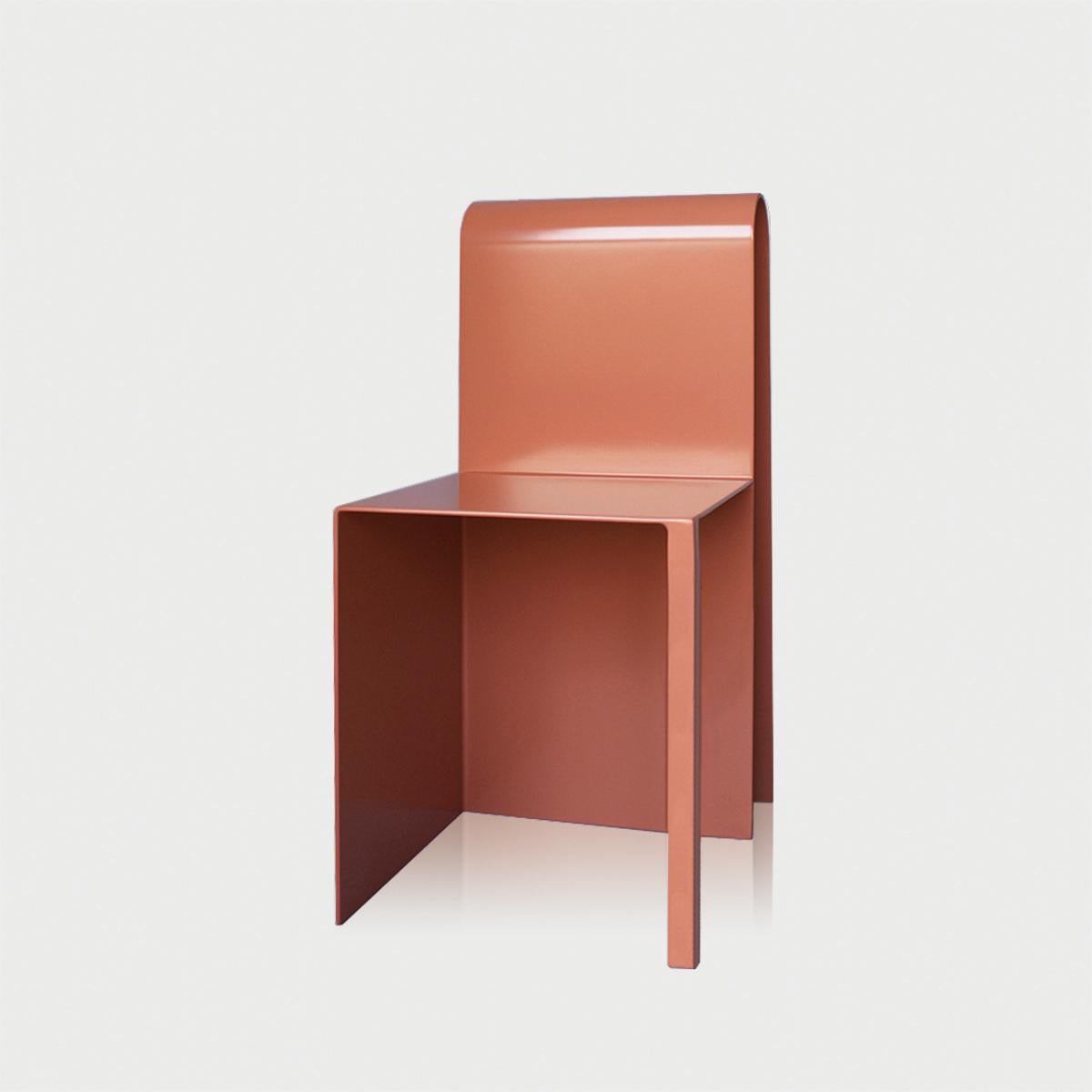 Inspired by the idea to pay a tribute to women through its shape, this chair represents their strong identity.


Dimension: 36cm x 49cm x 77.5cm (H). Seat H 43cm

Additional info:
The wooden box is not included in the price.