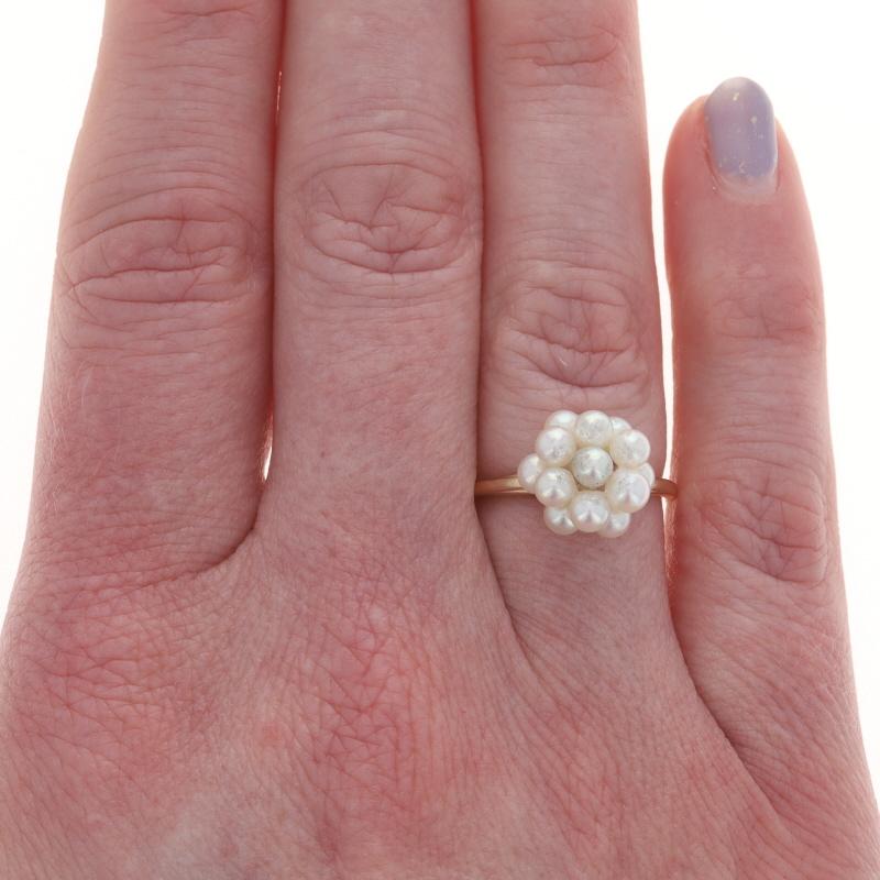 Perlina Church's & Co. Anello cocktail con cluster di perle coltivate - Oro giallo 14k in vendita