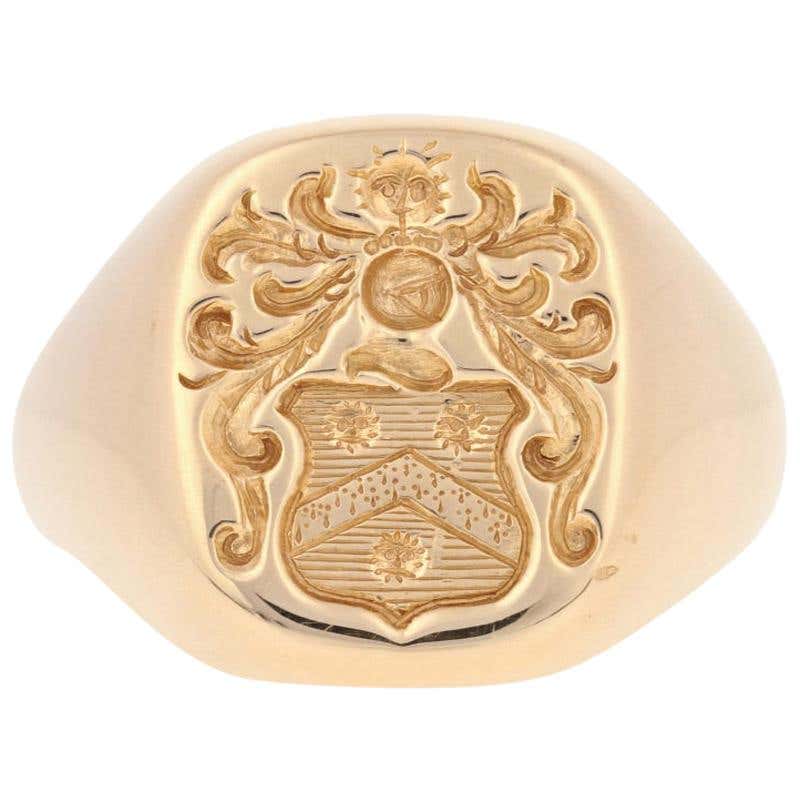 Gold signet ring family crest Outlet