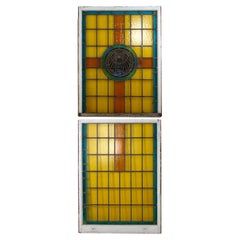 Fenêtres d'église à double accroche en verre teinté médaillon