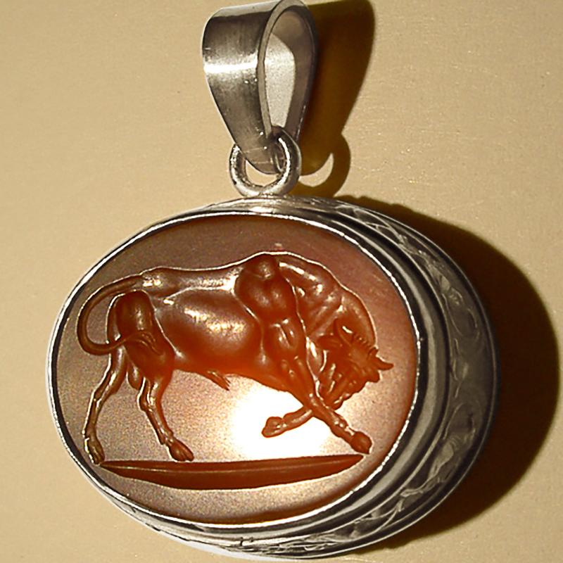silver carnelian pendant