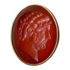 Chushev Hadrian Siegelring aus Sterlingsilber mit Karneol-Intaglio
