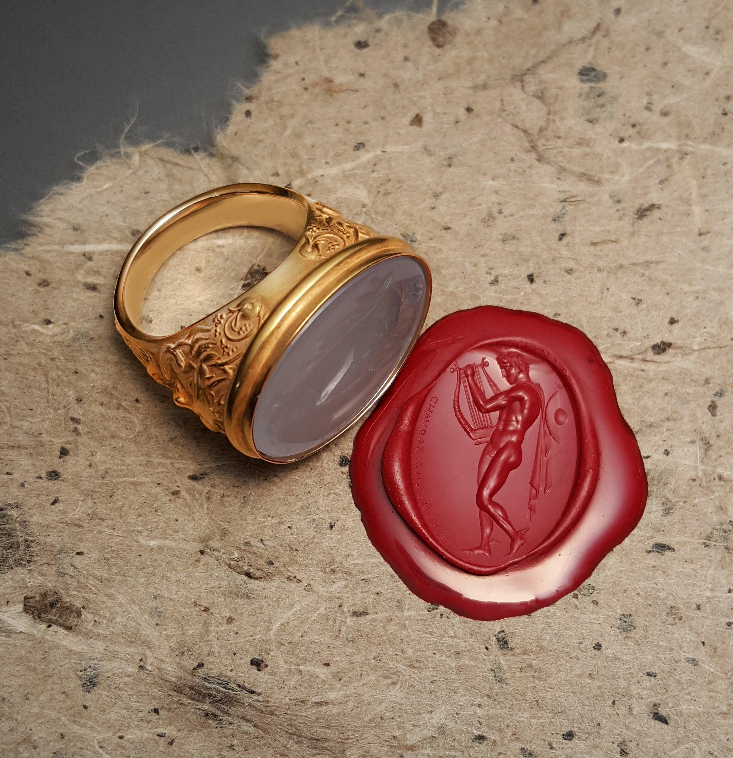 For Sale:  Chushev Hermes & Lyre Blue Chalcedony Intaglio Gold Signet Ring 4