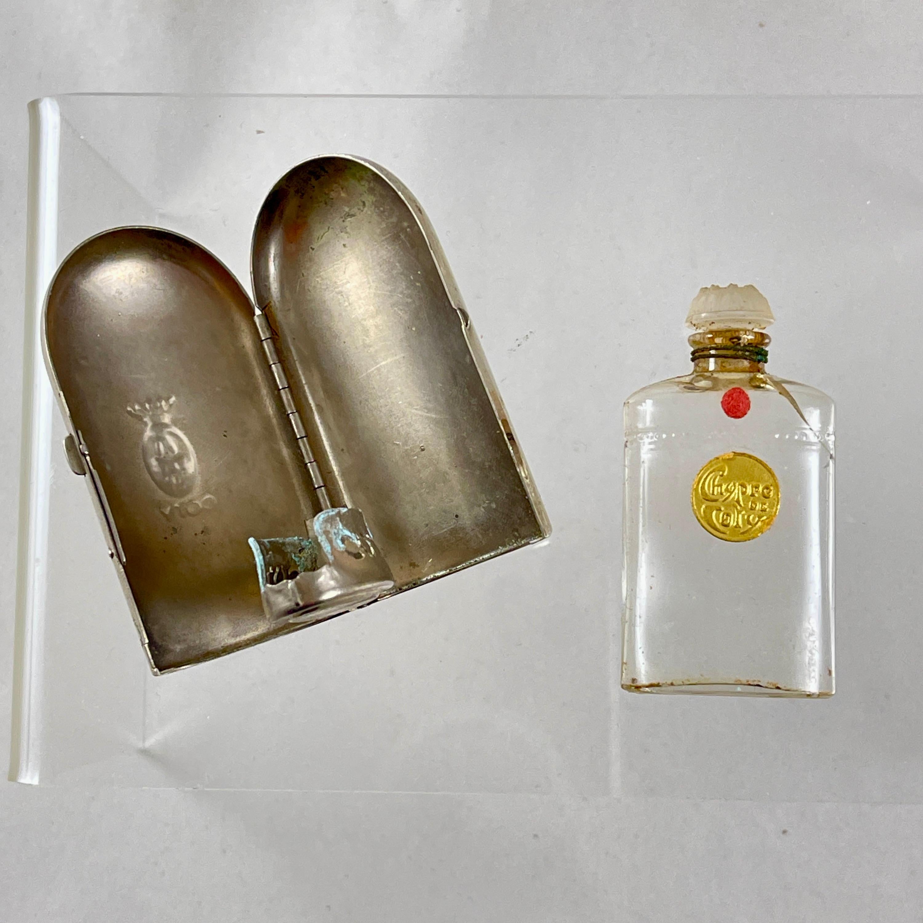 Metallo Portafoglio con bottiglia di profumo Chypre de Coty Paris degli anni '20
