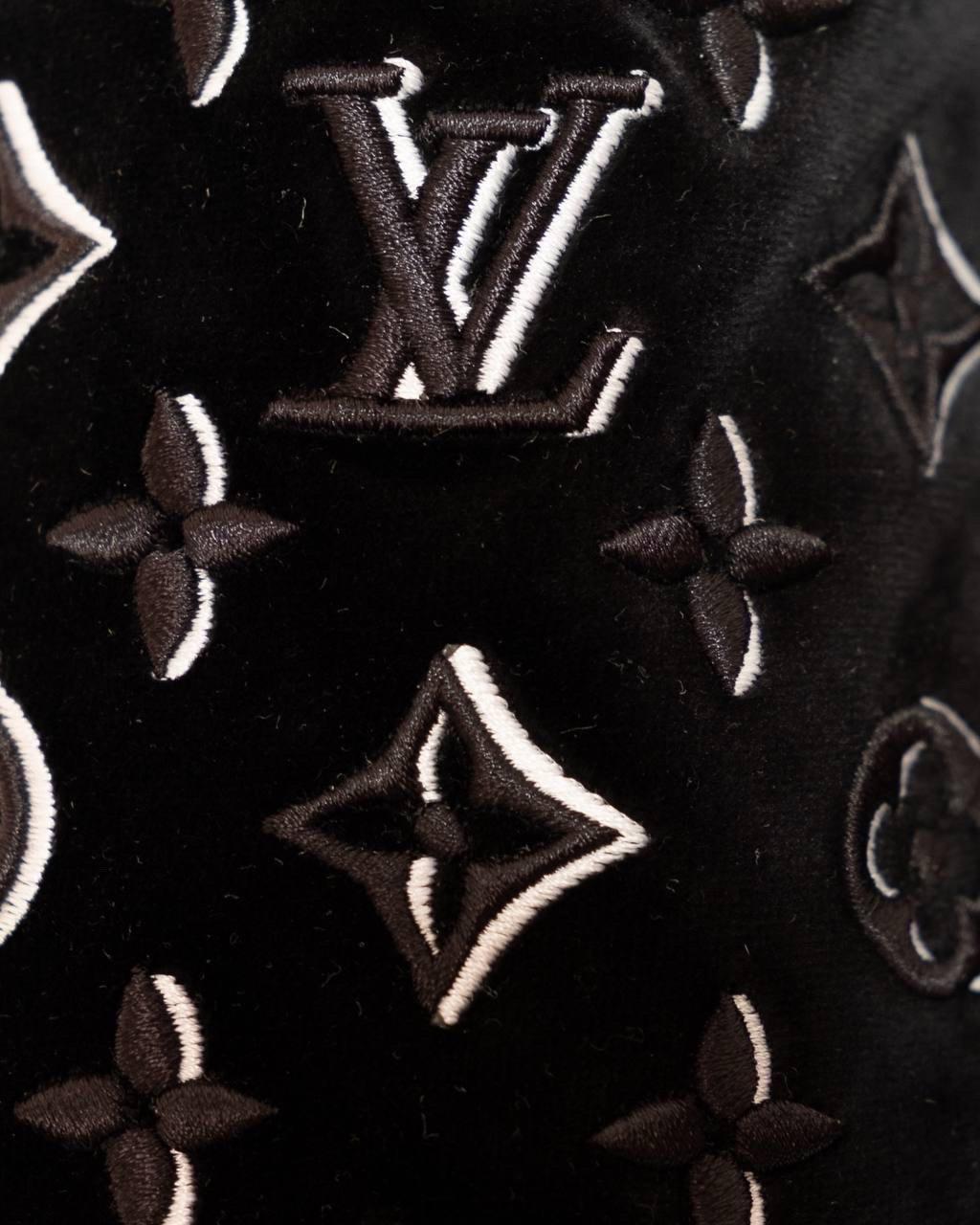 Ciabatta Louis Vuitton Suite Pelliccia Monograma Negro en venta