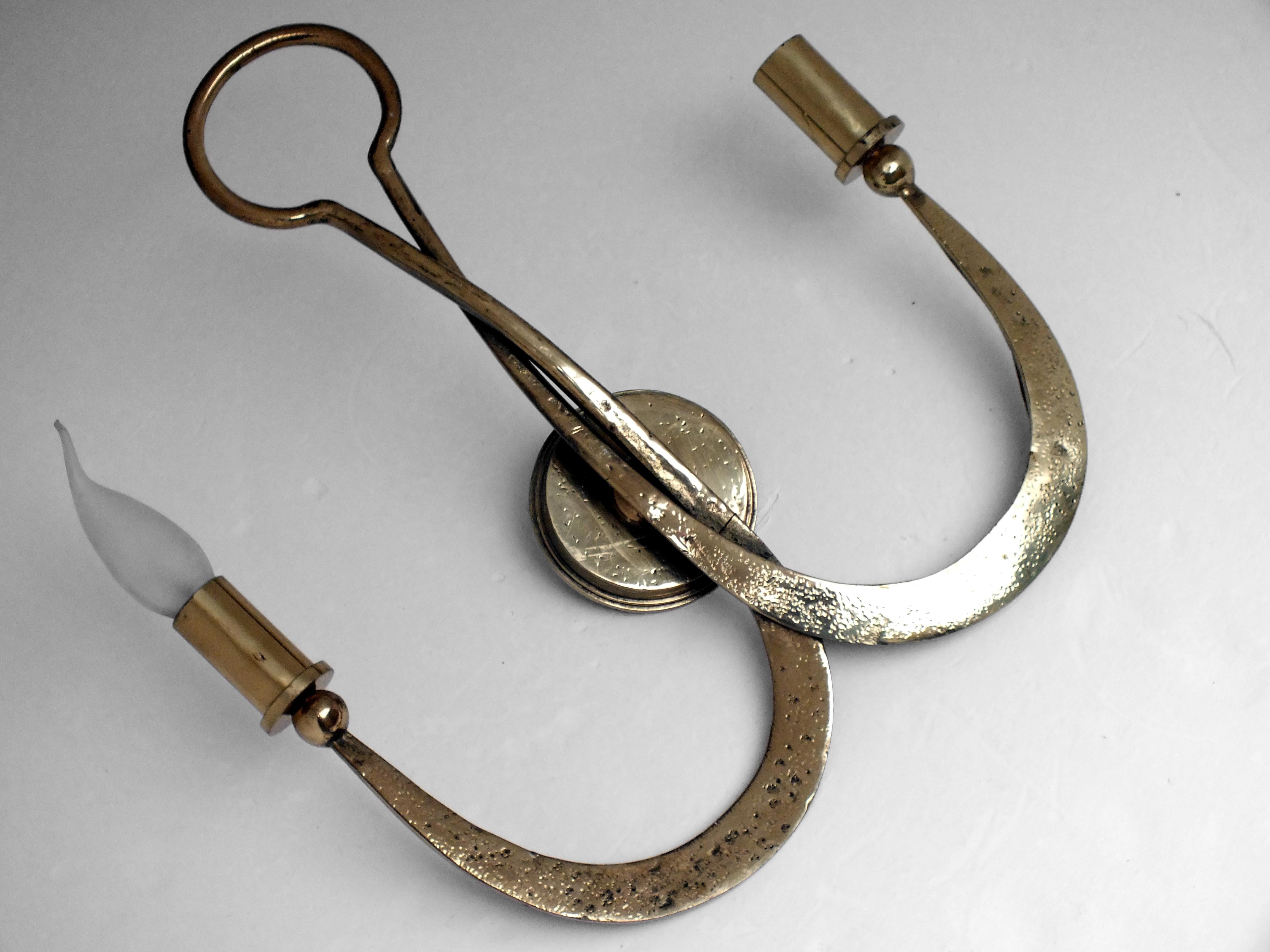  Atelier Ciani Florencia Italia diseño producción años 80' medieval elegante candelabro en latón y bronce  forjado
