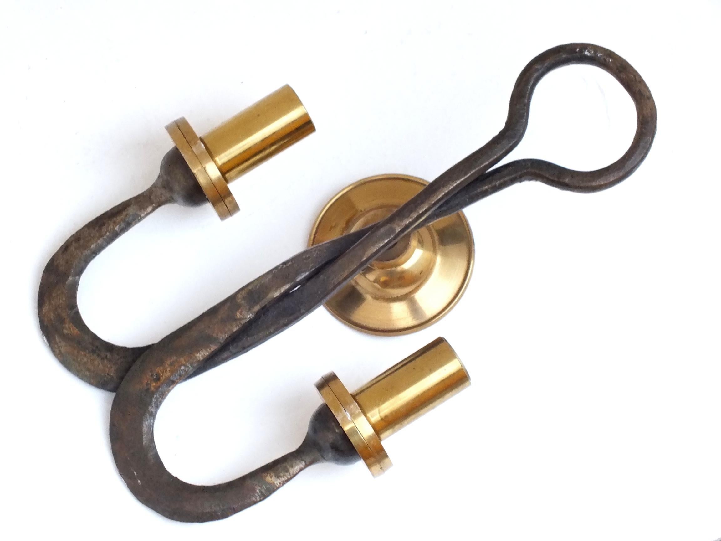 atelier Ciani diseño Florencia Italia producción años 80'  aplique medieval de latón  y hierro forjado