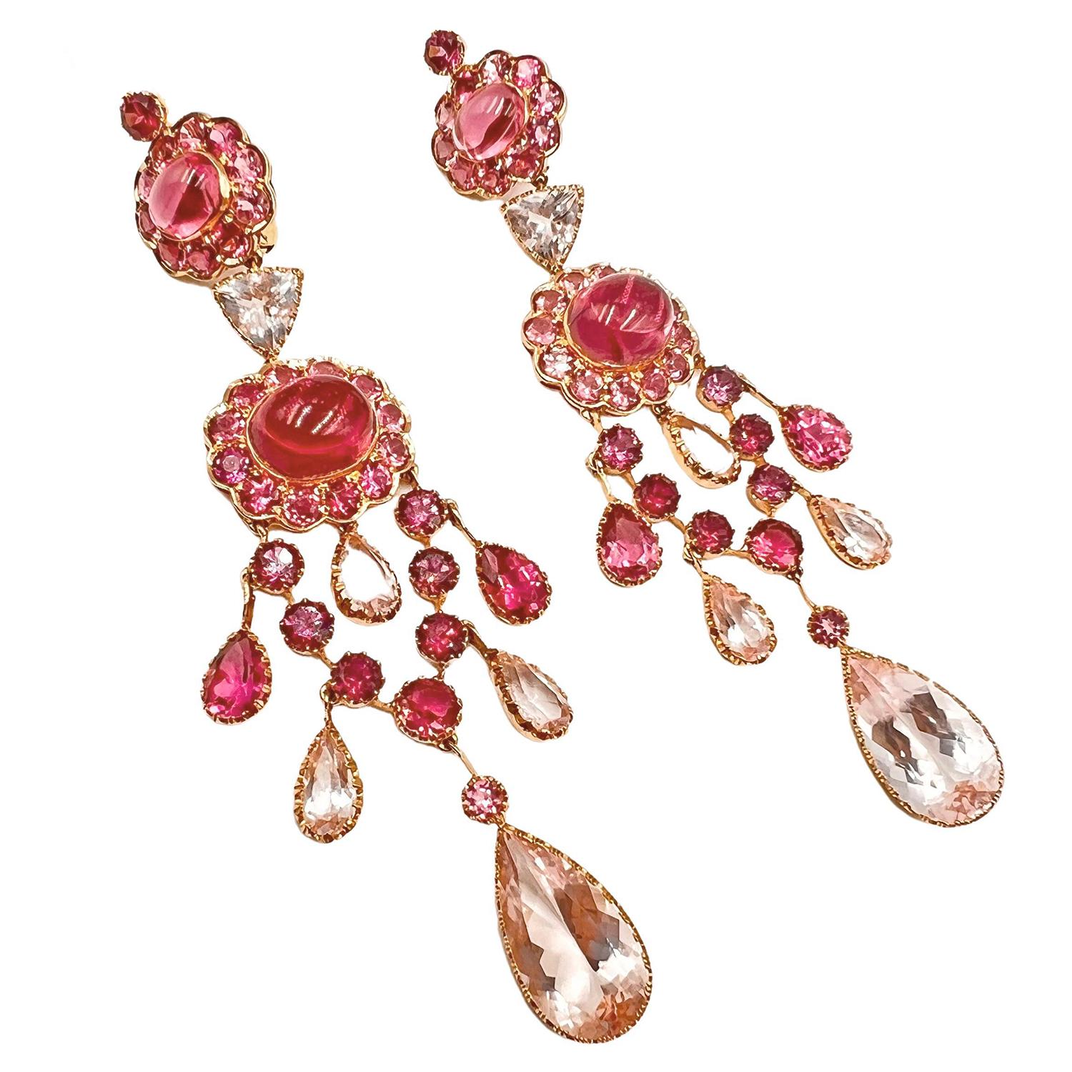 Moderno Orecchini a lampadario con tormalina rosa in oro 18k Cicada in vendita