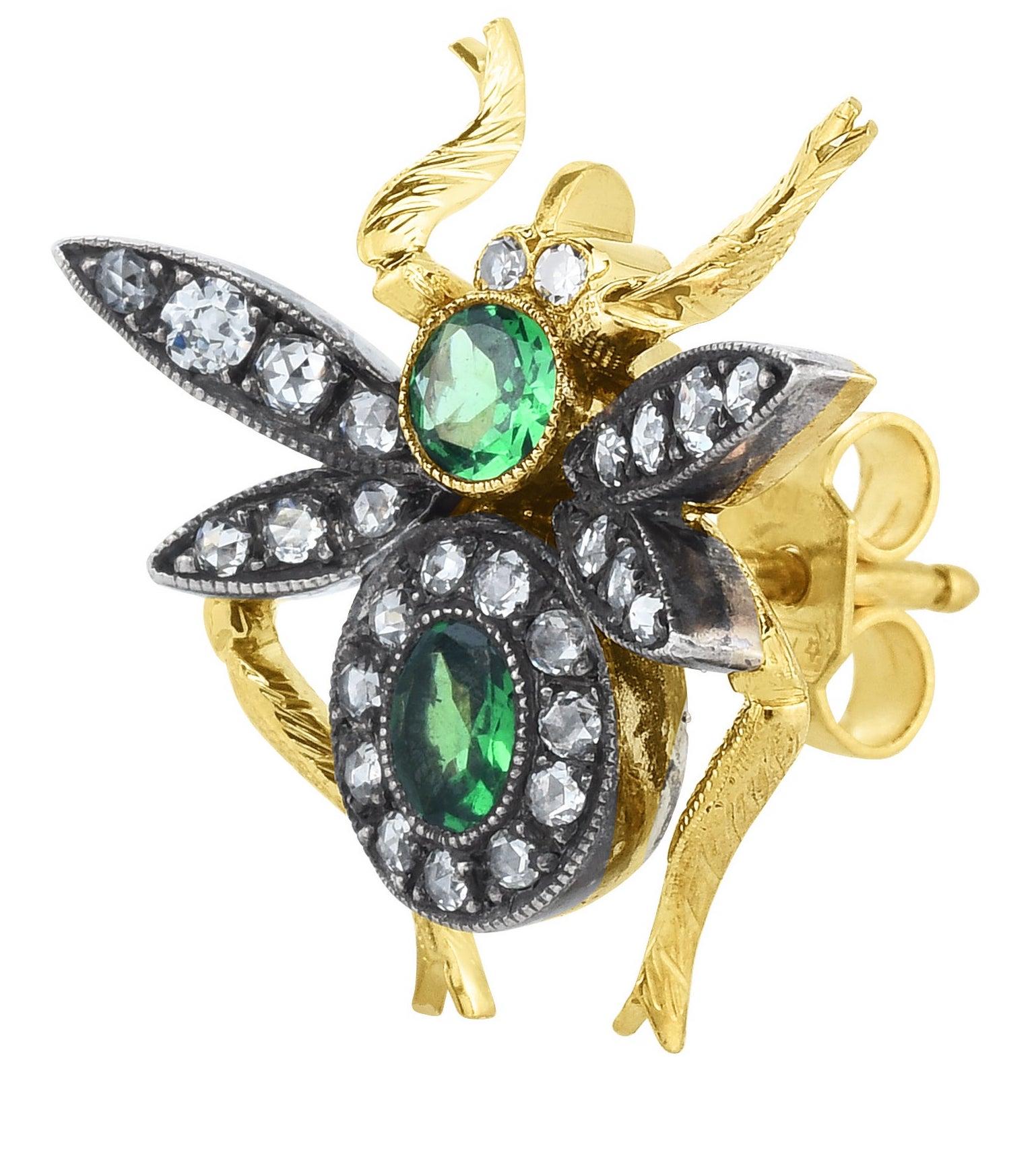 Diamond and Green Garnet, Gold Fly Stud Earrings In New Condition For Sale In New York, NY