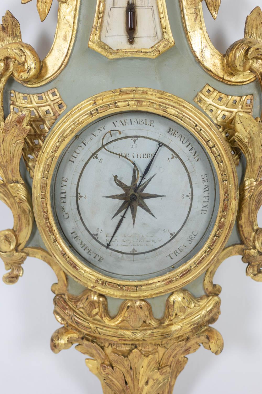 Cicery. Barometer in carved and gilded wood. 18th century period. For Sale 3