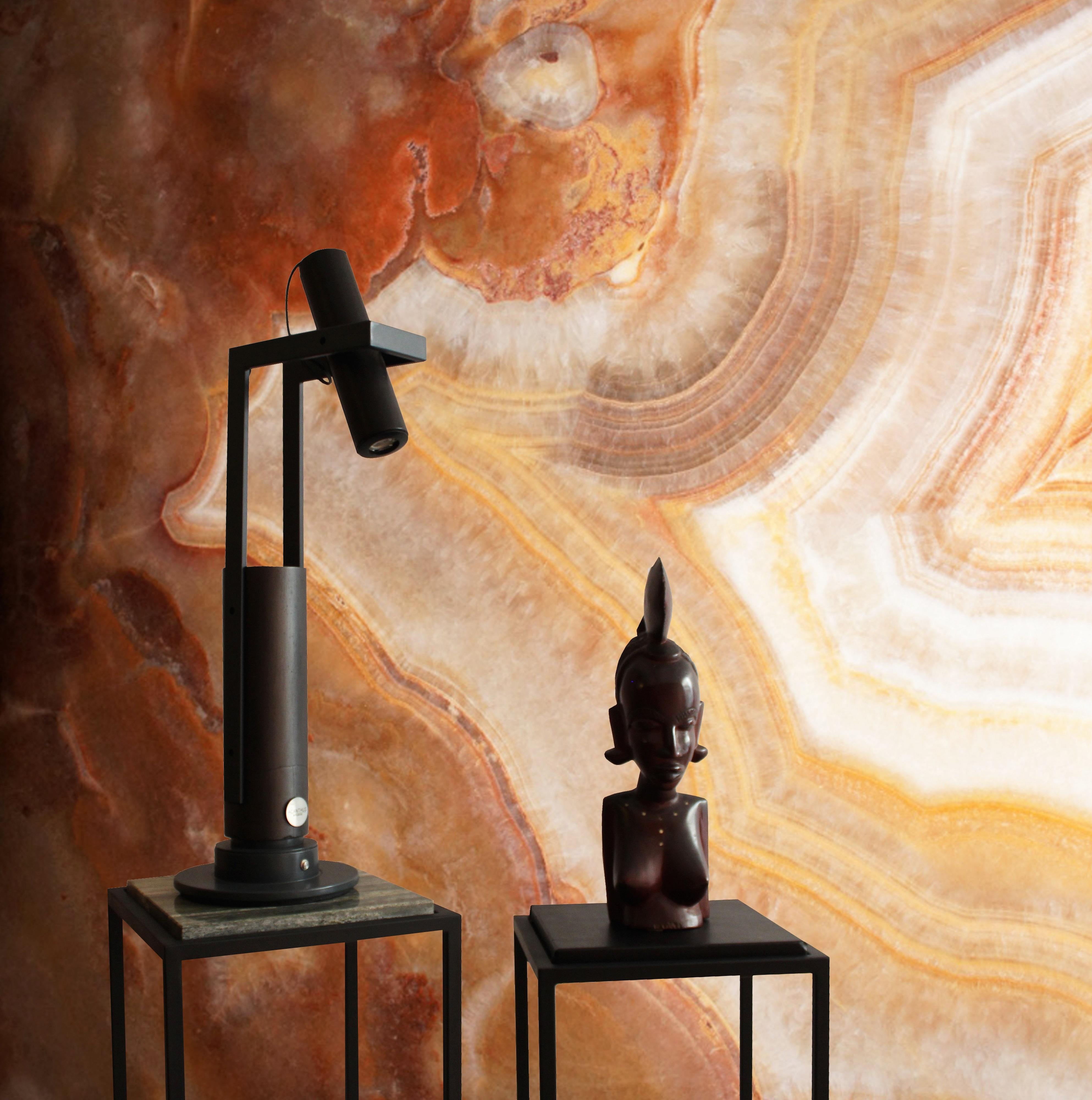 Postmoderne Lampe de table Ciclope en béton brun par Acanthus Studio Roma en vente