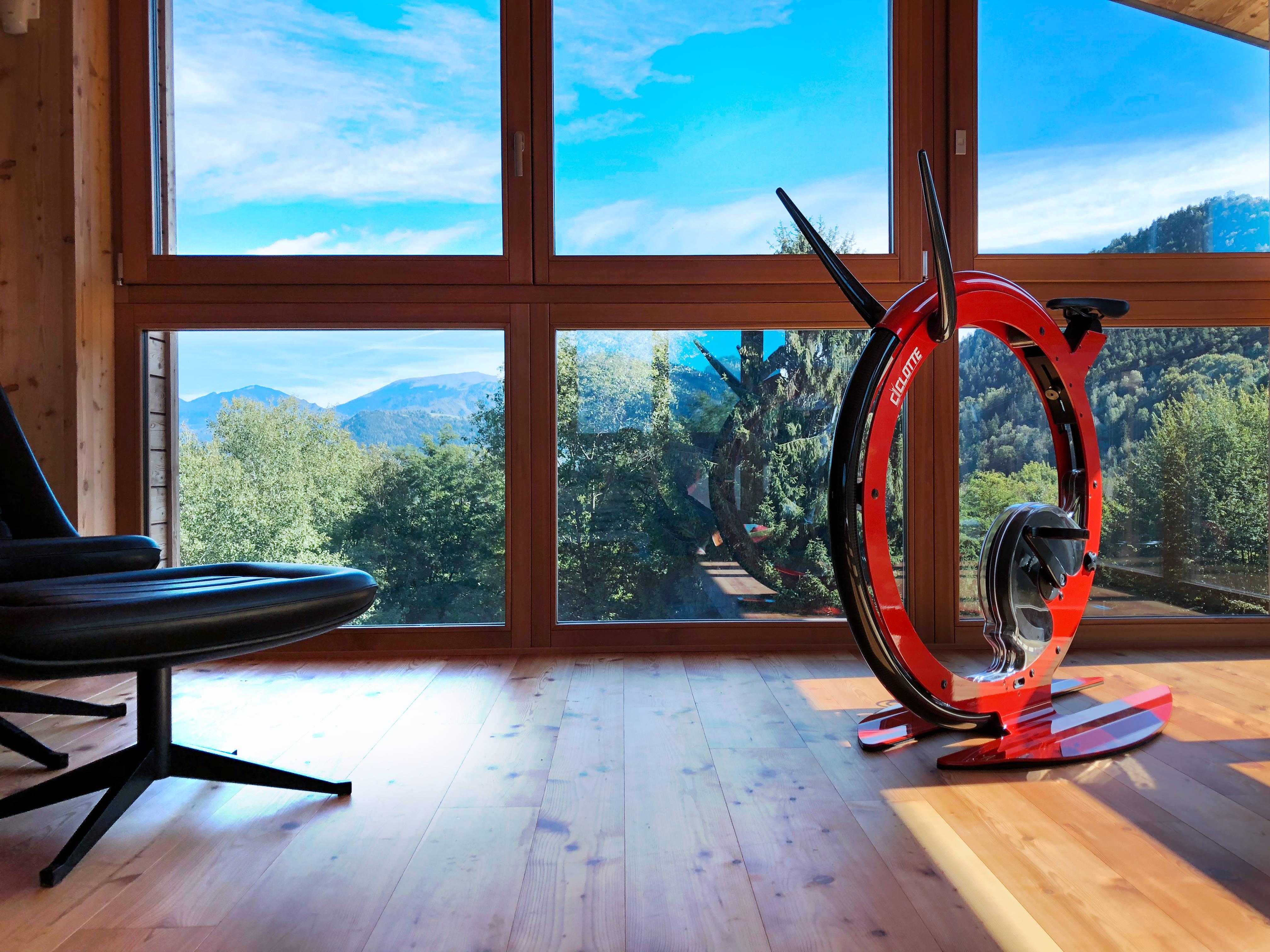 Ciclotte Bike is an innovative exercise bike, designed and made in Italy, that combines idea, form and technology rethinking the traditional aesthetic and functional values of an exercise bike. Ciclotte Bike has been manufactured using exceptional