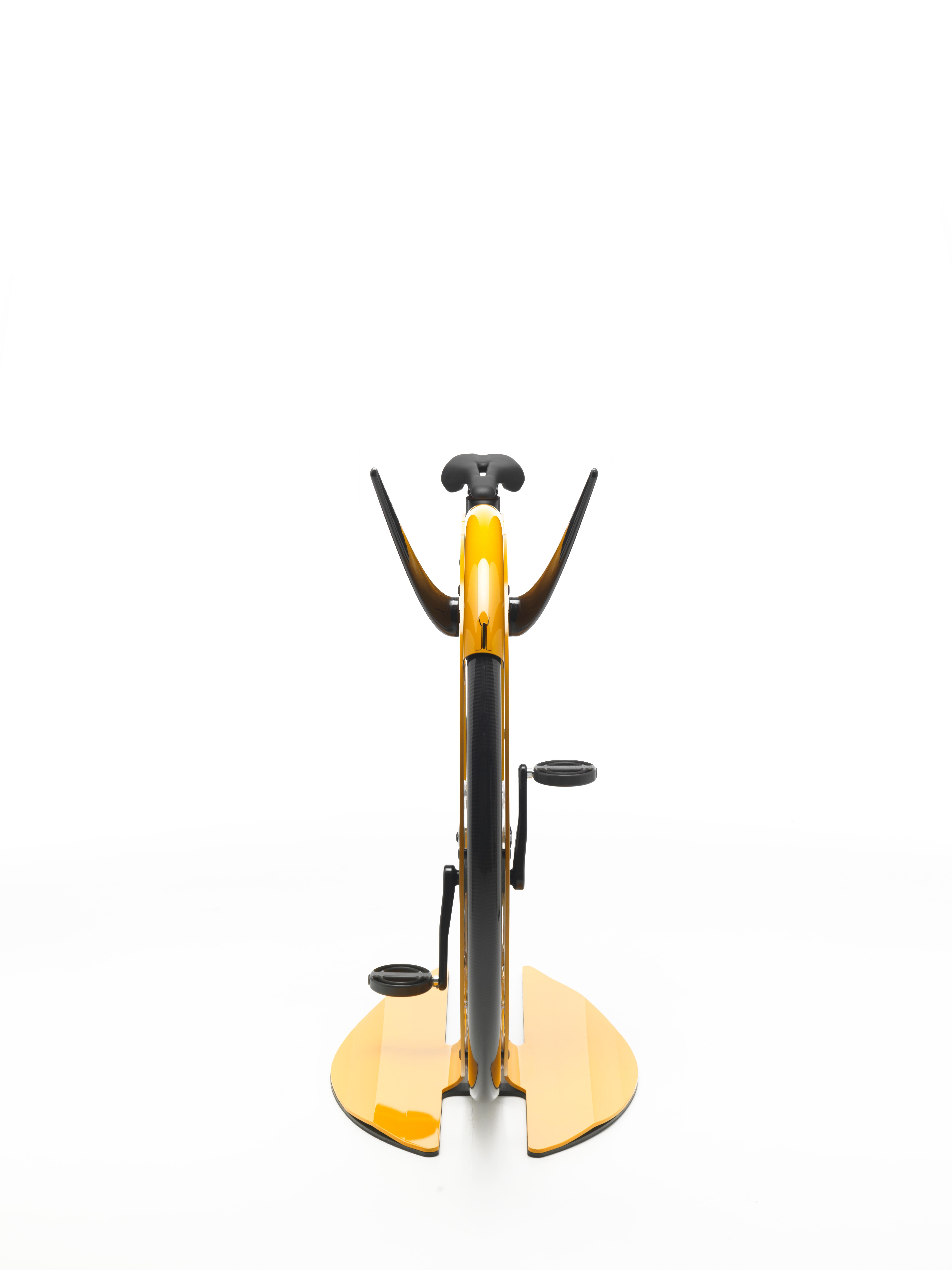 Ciclotte Exercise Bike in Yellow Steel by Luca Schieppati In New Condition In Rhinebeck, NY