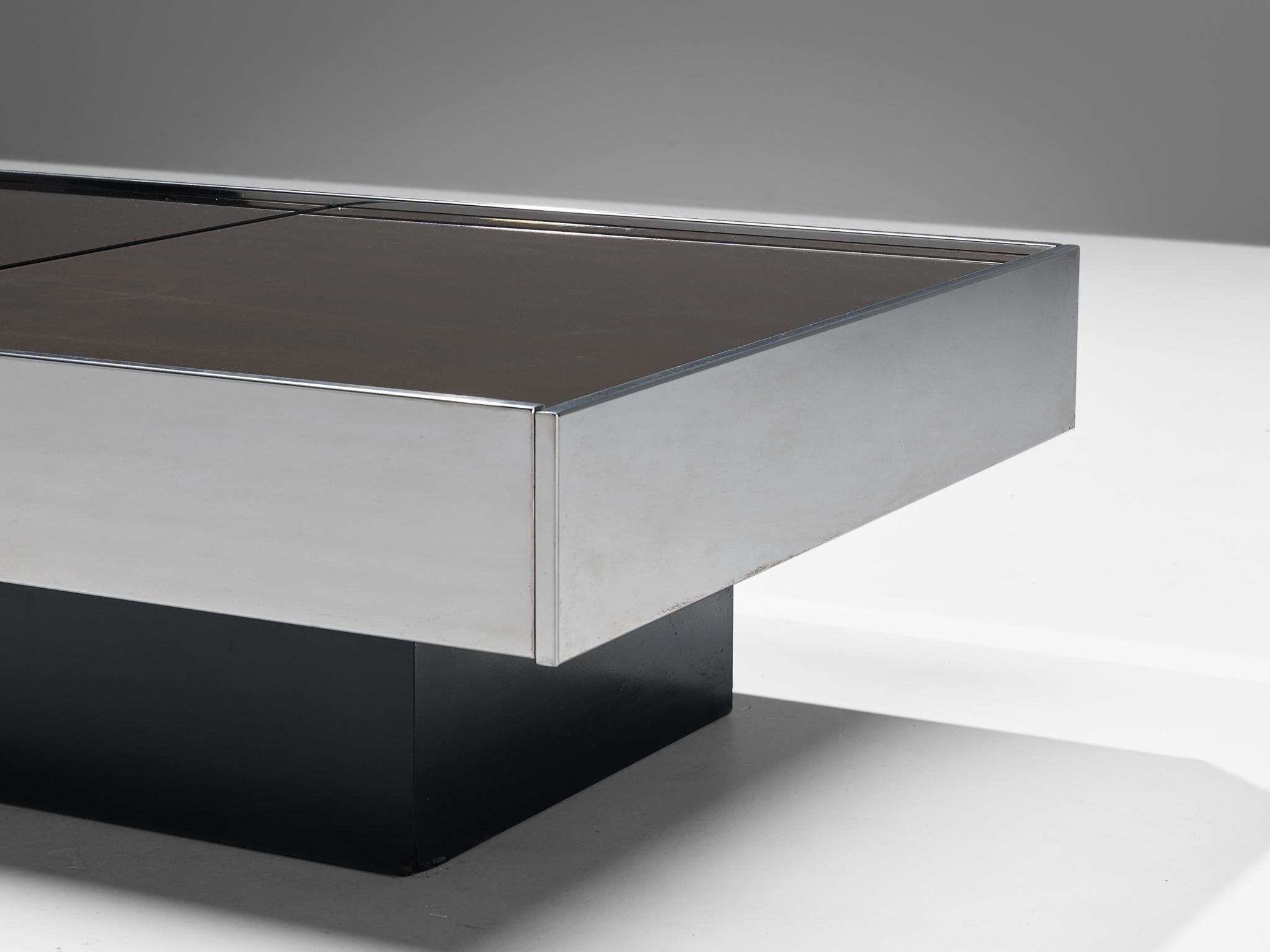 Cidue Coffee Table with Hidden Dry Bar in Stainless Steel and Glass  For Sale 3