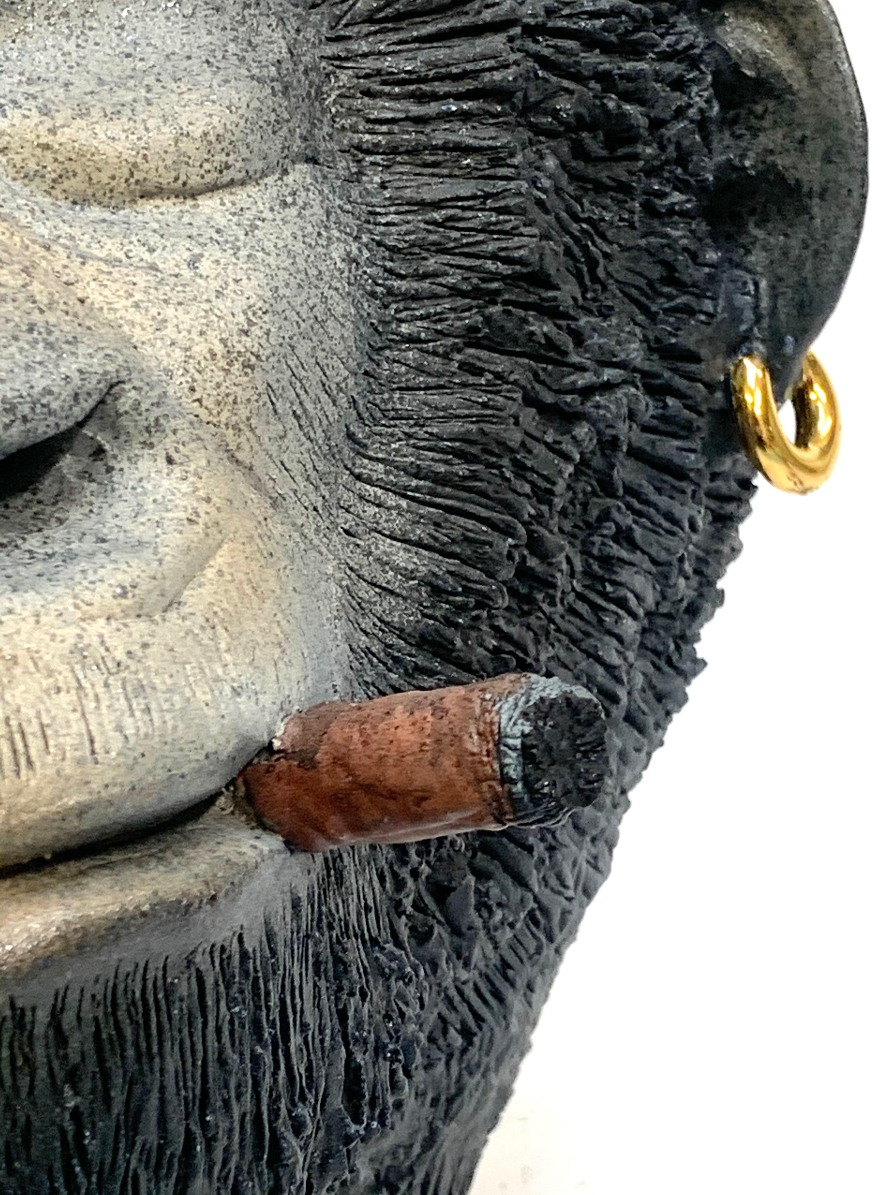 Zigarren- und Ohrringe Affen, Tafelaufsatz aus Keramik, handgefertigtes Design in Italien, 2021 (Moderne) im Angebot