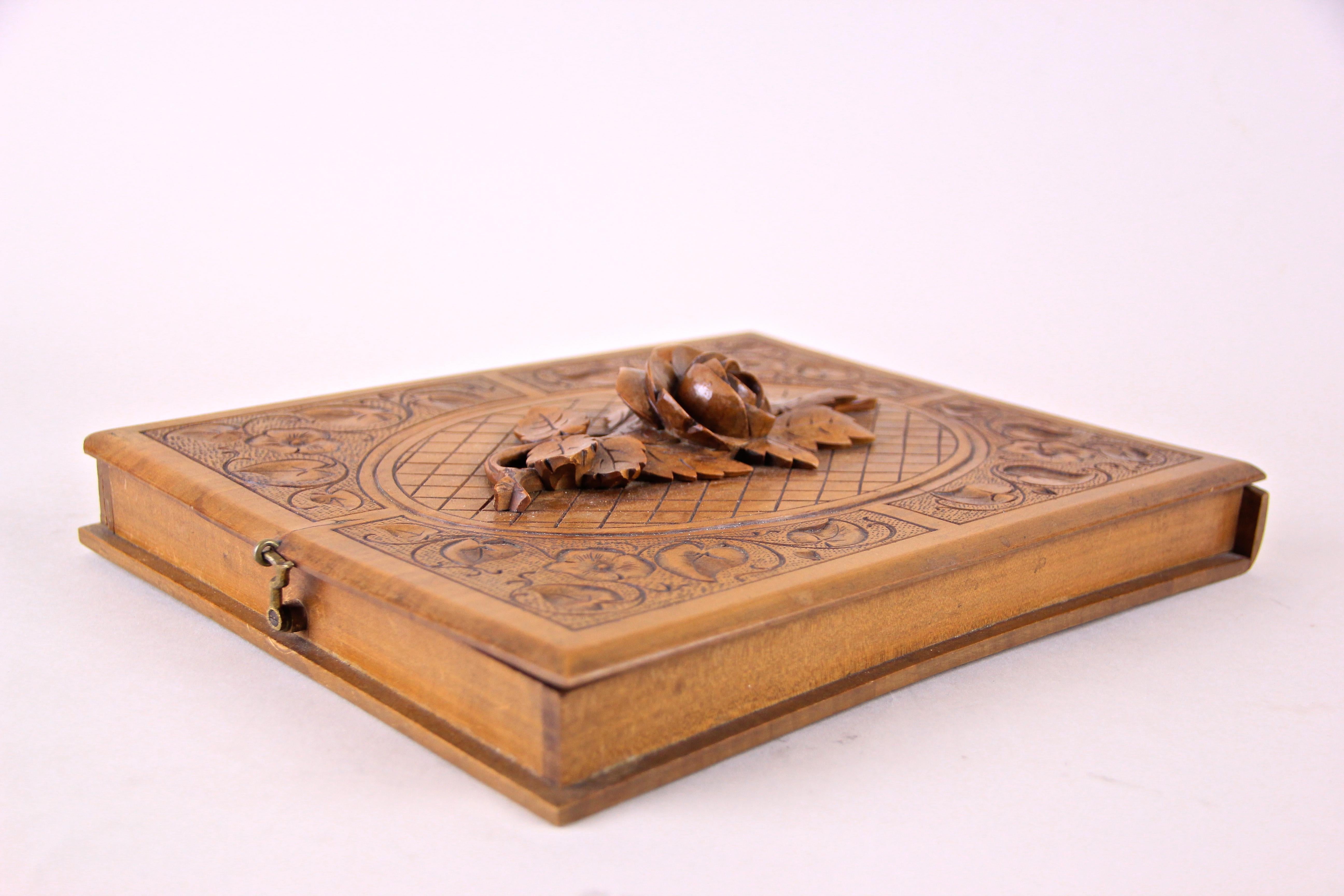 Art Nouveau Cigar Box Hand-Carved, Austria, circa 1900