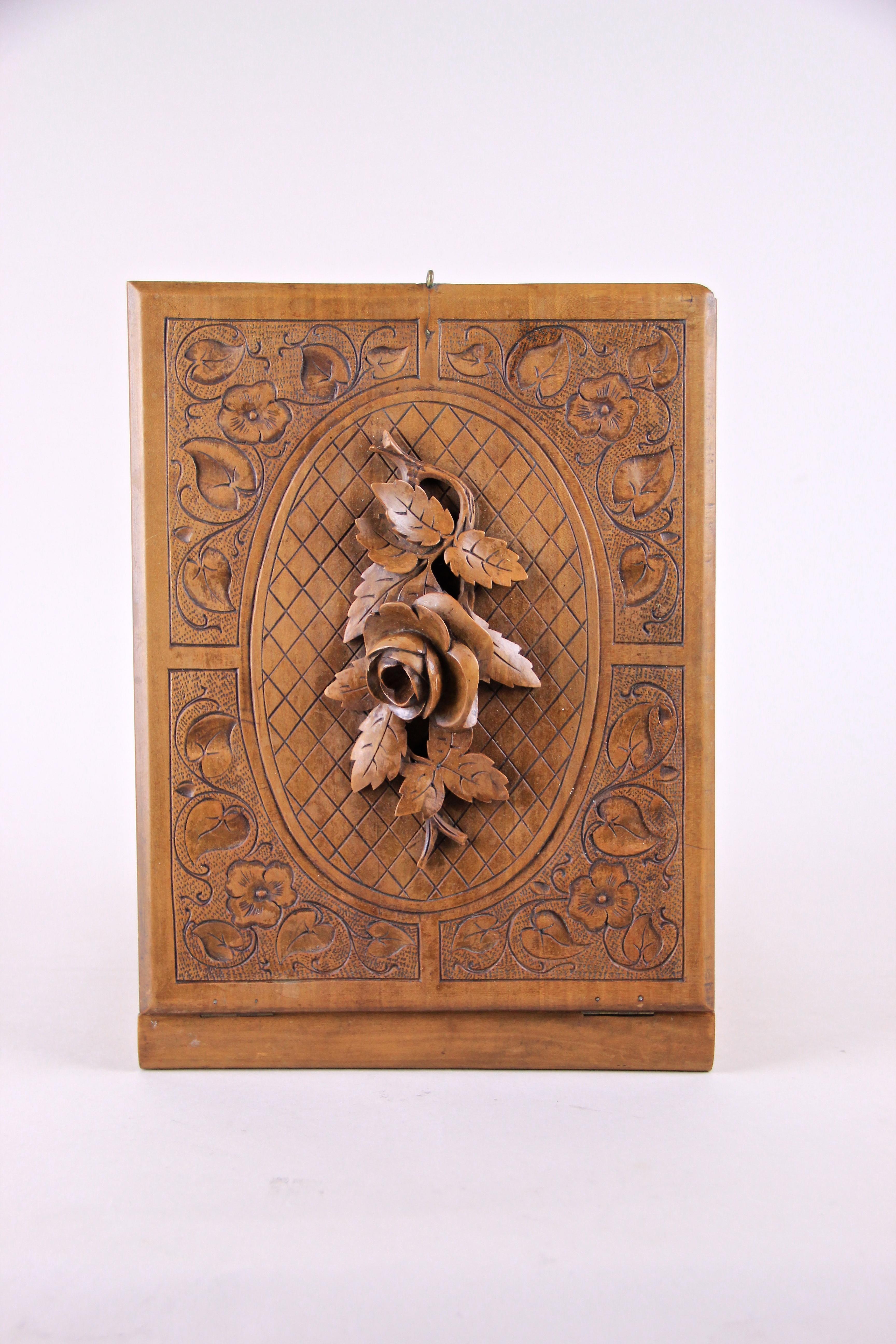 20th Century Cigar Box Hand-Carved, Austria, circa 1900