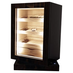Meuble à cigares en ébène brillant