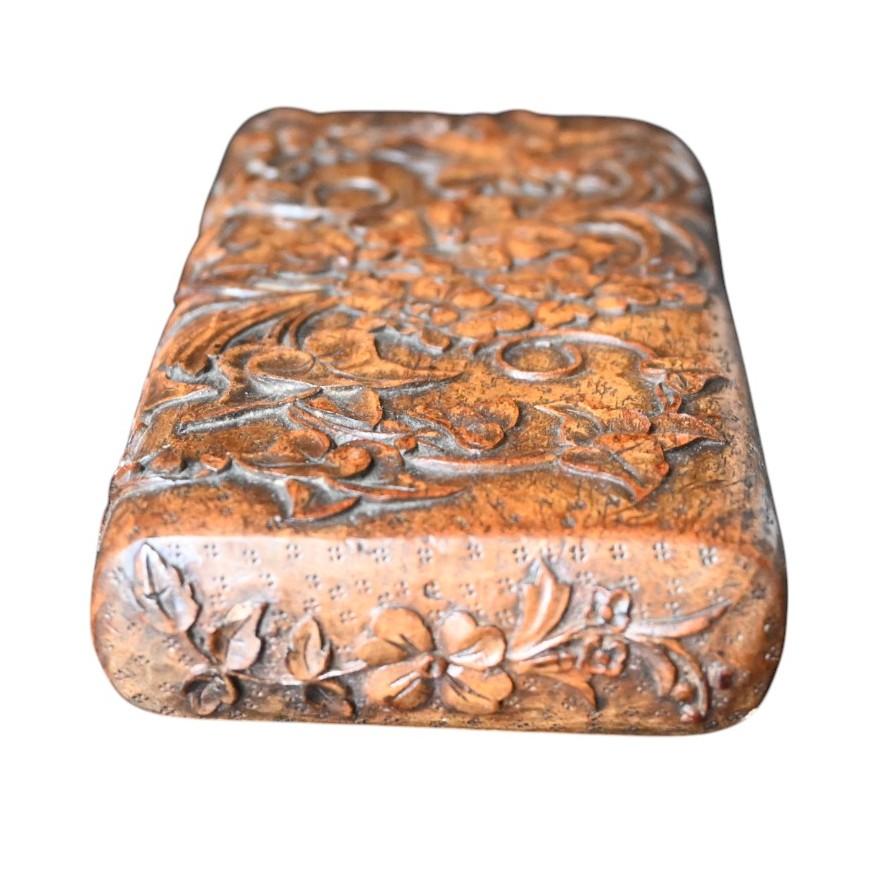 Hand-Carved Cigar Case Carved In Wood, 19th Century For Sale