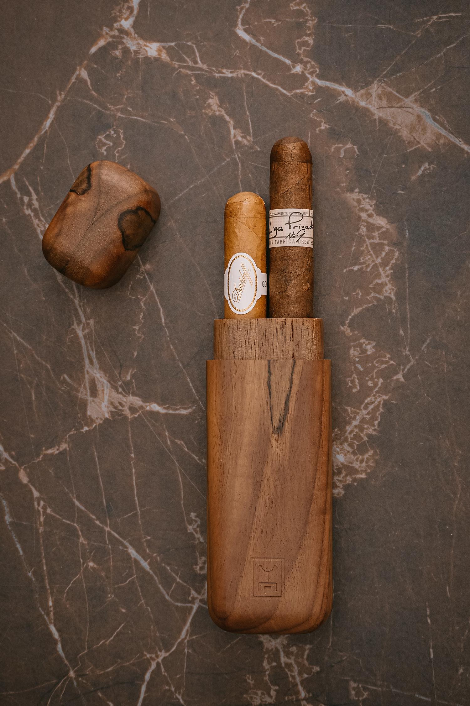 Zigarrenetui, Holzetui für Zigarren, Reiseetui für Zigarren (21. Jahrhundert und zeitgenössisch) im Angebot