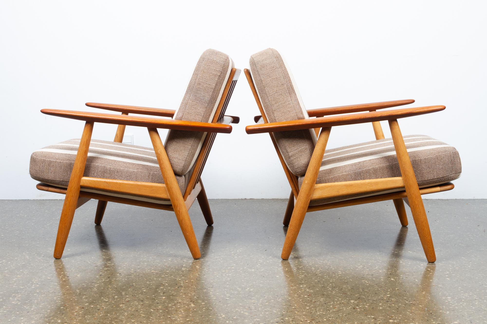 Mid-Century Modern Cigar GE-240 Easy Chairs by Hans J. Wegner 1950s, Set of 2